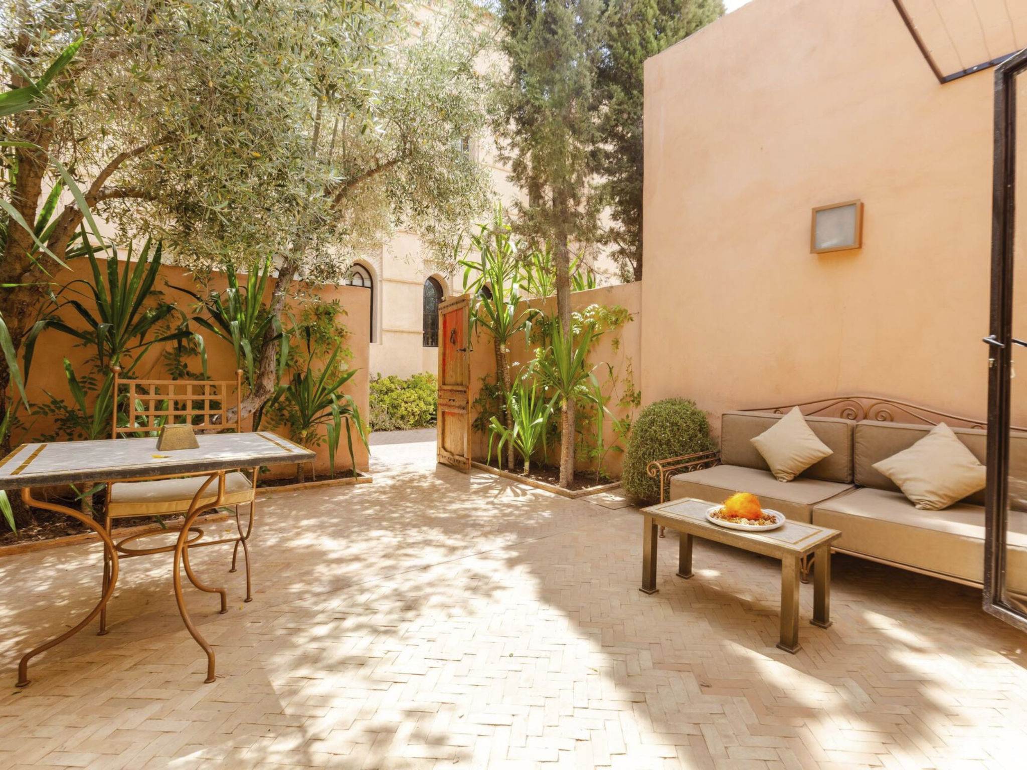 Photo of Grandiose Villa ,5 Schlafzimmer in der Nähe des Zentrums .