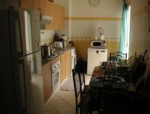 Licht appartement voor 6 in Agadir met airco, vlakbij zee en winkels - thumbnail 3
