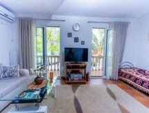 Vrijstaand appartement direct aan zee in Bigova met terras - thumbnail 5