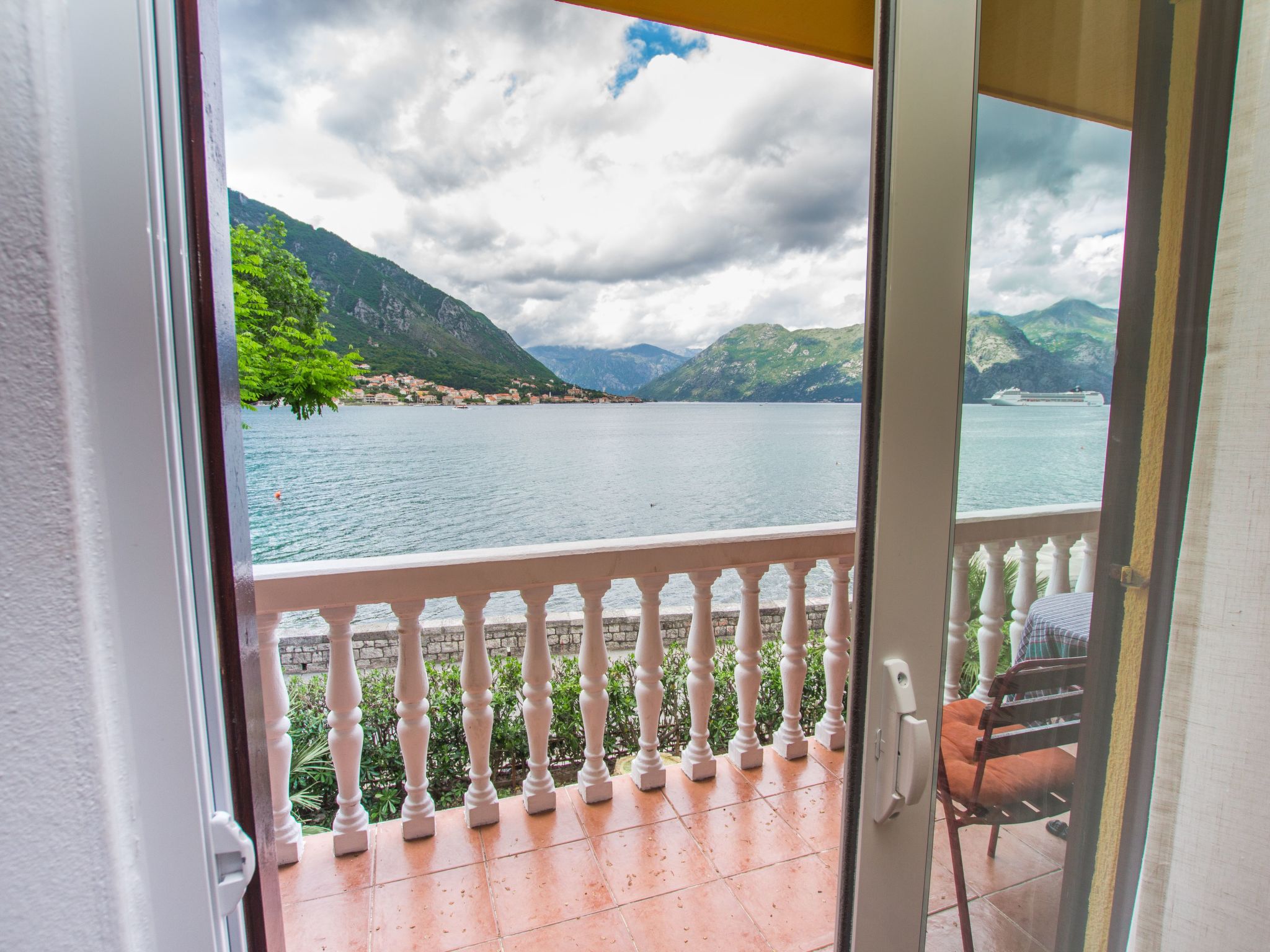 Ferienappartement am Meer mit Terrasse-Buiten