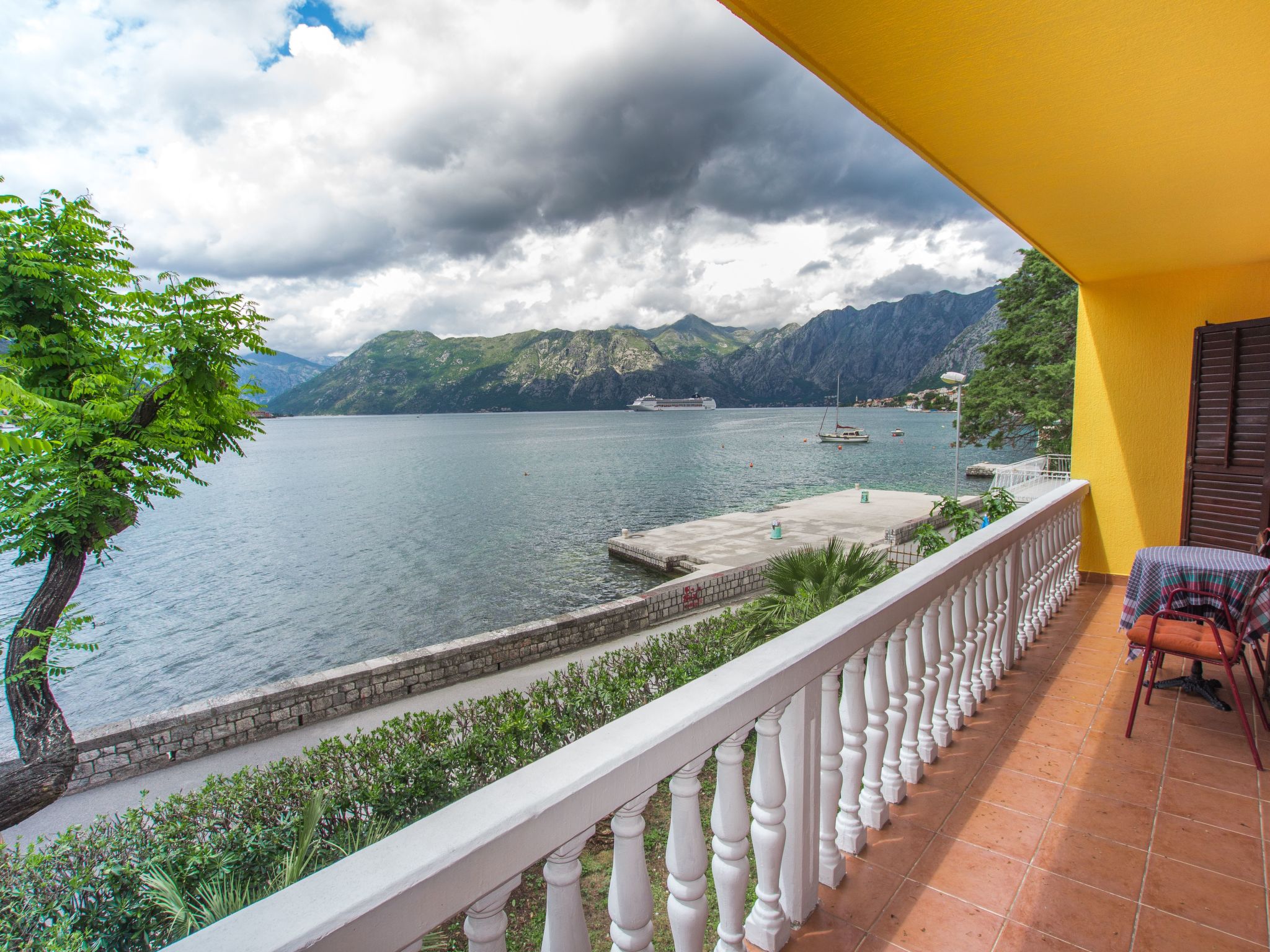 Ferienappartement am Meer mit Terrasse-Buiten