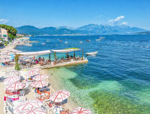 Appartement Premier met zeezicht in Herceg Novi - thumbnail 1
