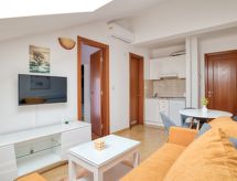 Comfortabel appartement Clasik met balkon in Herceg Novi, Montenegro - thumbnail 4