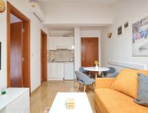 Comfortabel appartement Clasik met balkon in Herceg Novi, Montenegro - thumbnail 6