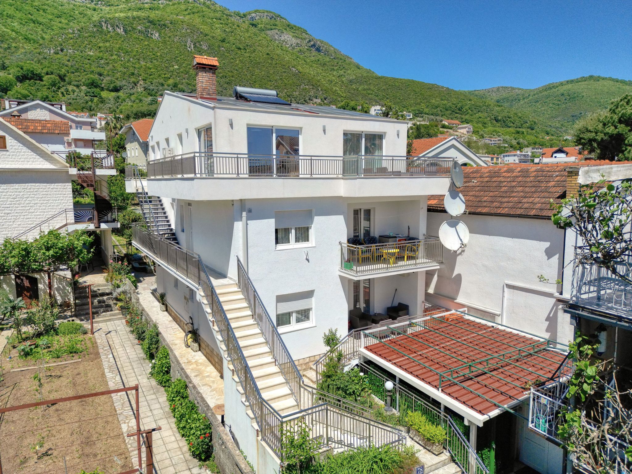 Ljubica Superior: 3-kamerappartement met panoramisch zeezicht in Herceg Novi - foto 41