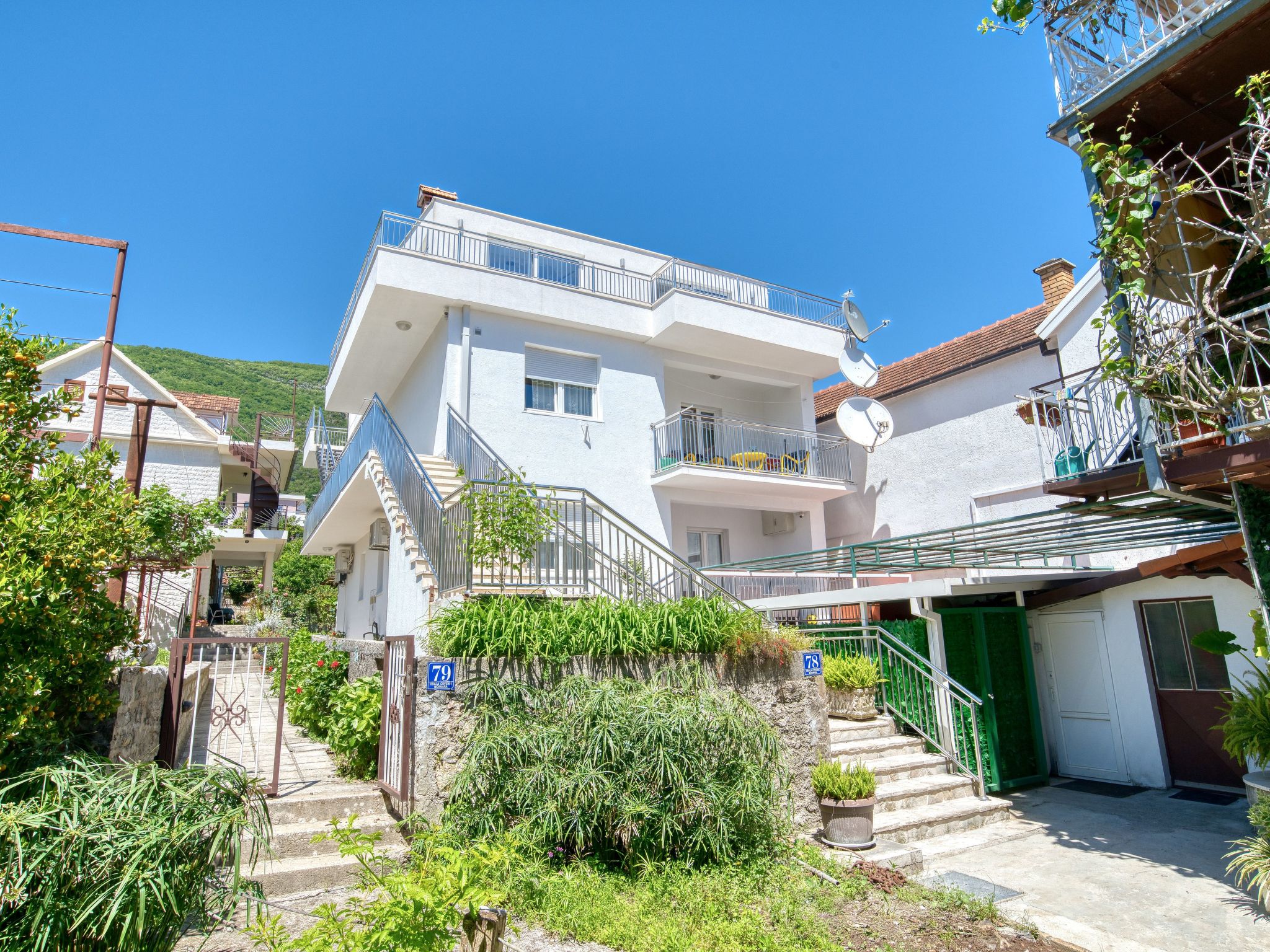 Ljubica Superior: 3-kamerappartement met panoramisch zeezicht in Herceg Novi - foto 36