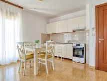 Appartement Lux met panoramisch zeezicht in Herceg Novi, op 90m van het strand - thumbnail 2
