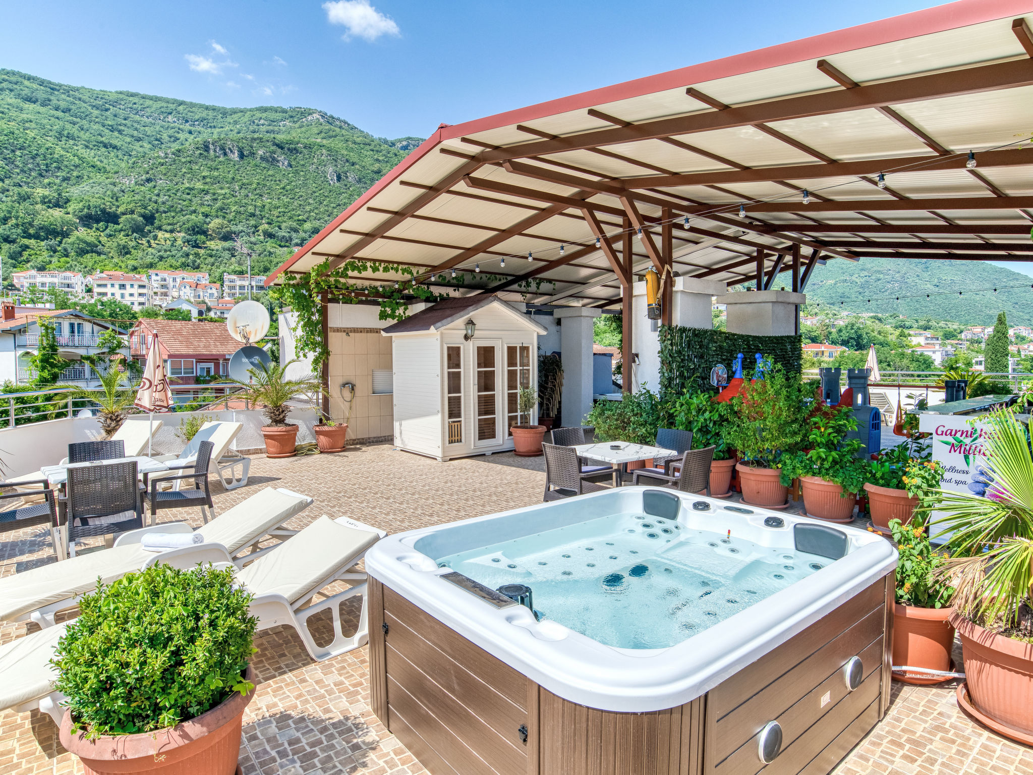 Wohnung "Lux" mit Meerblick - Buiten