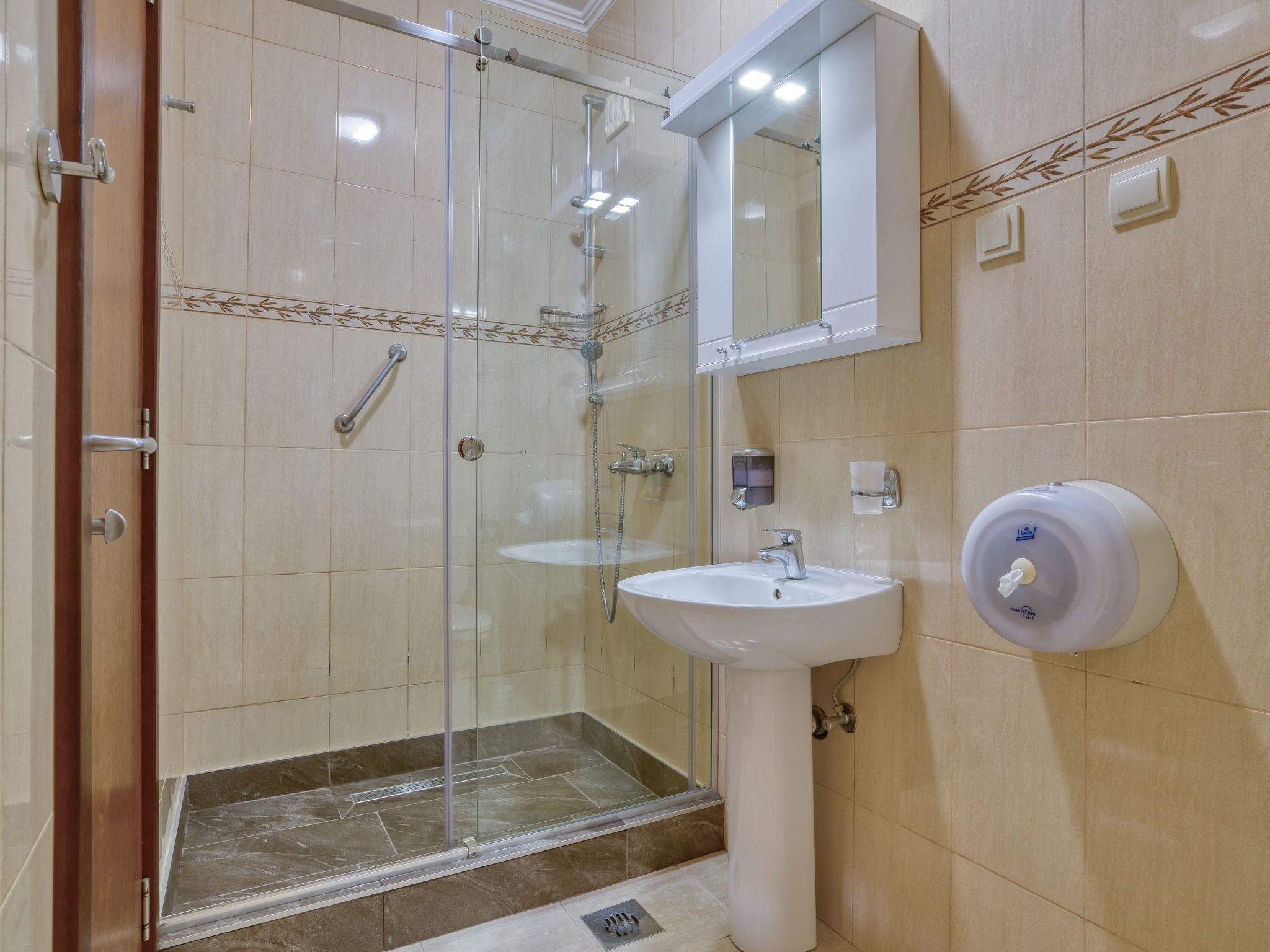 Wohnung "Lux" mit Meerblick-Image-tags.info