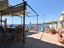 Ruim appartement met zeezicht in Utjeha, 100 meter van het strand - thumbnail 3