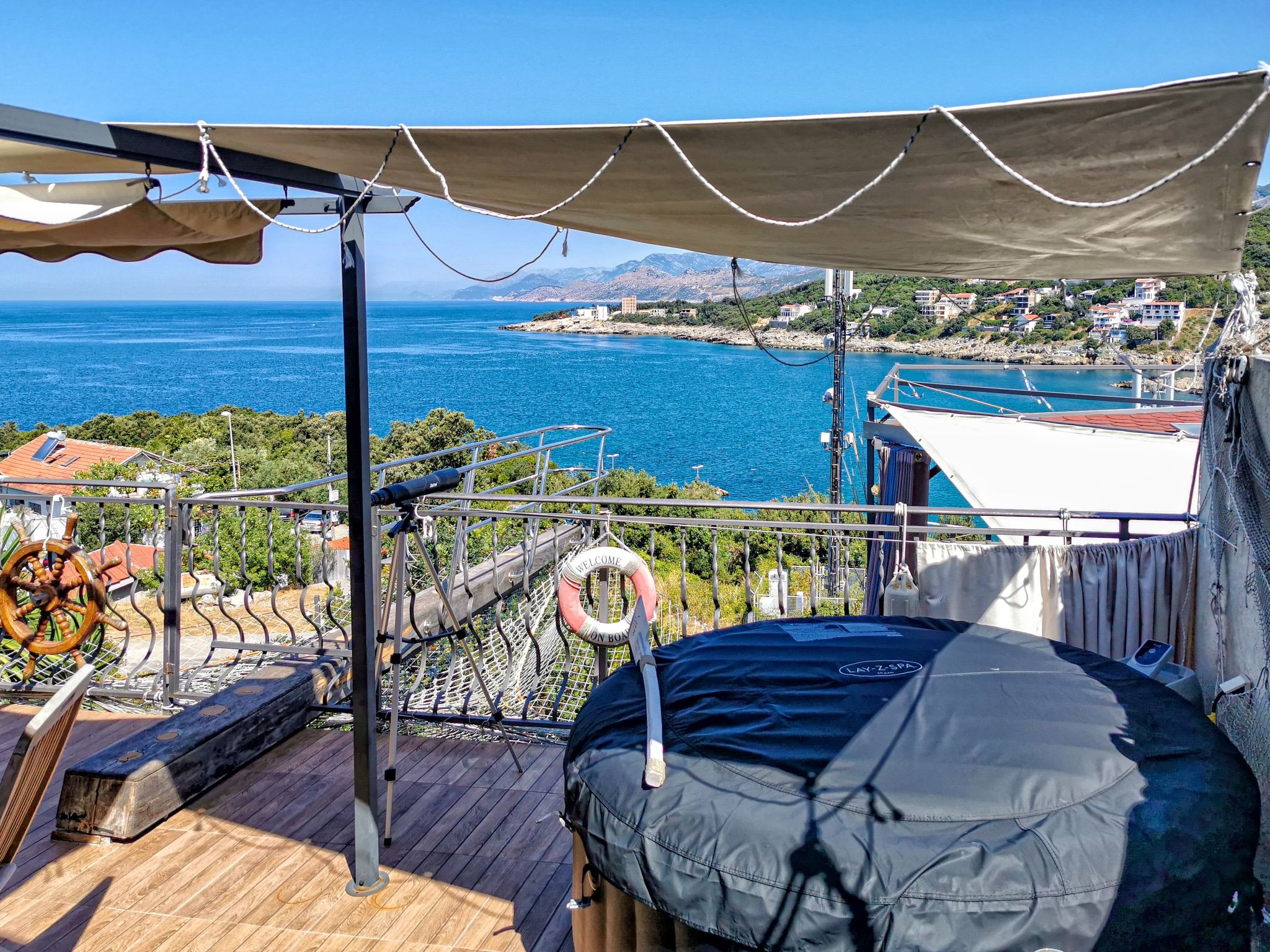 Gemütliche Wohnung mit Meerblick vom Balkon aus-Image-tags.info