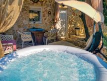 Knus appartement met whirlpool en tuin, 100m van zee in Utjeha - thumbnail 2