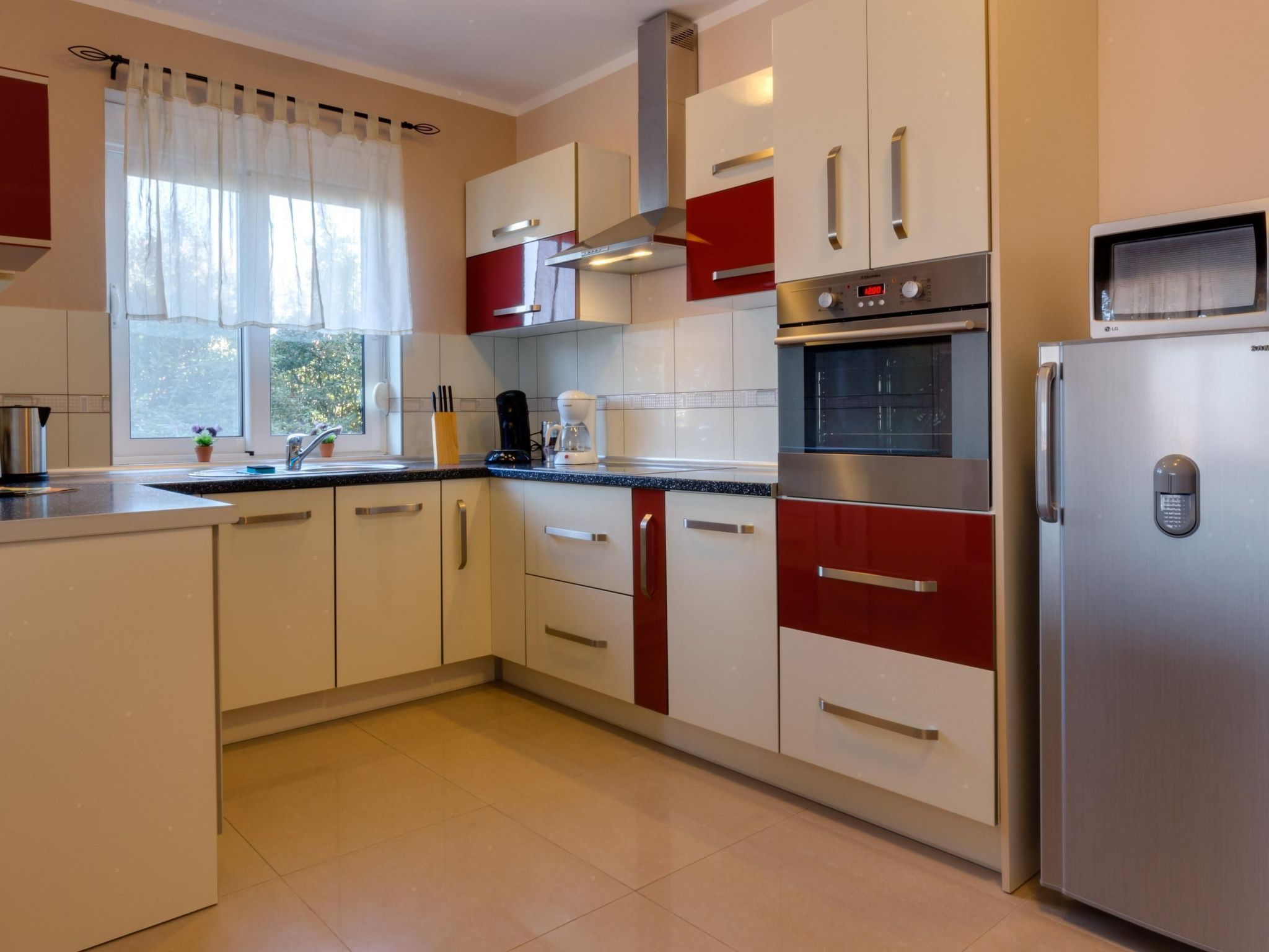 Wohnung in Utjeha-Bušat mit Terrasse und Grill - Image 3