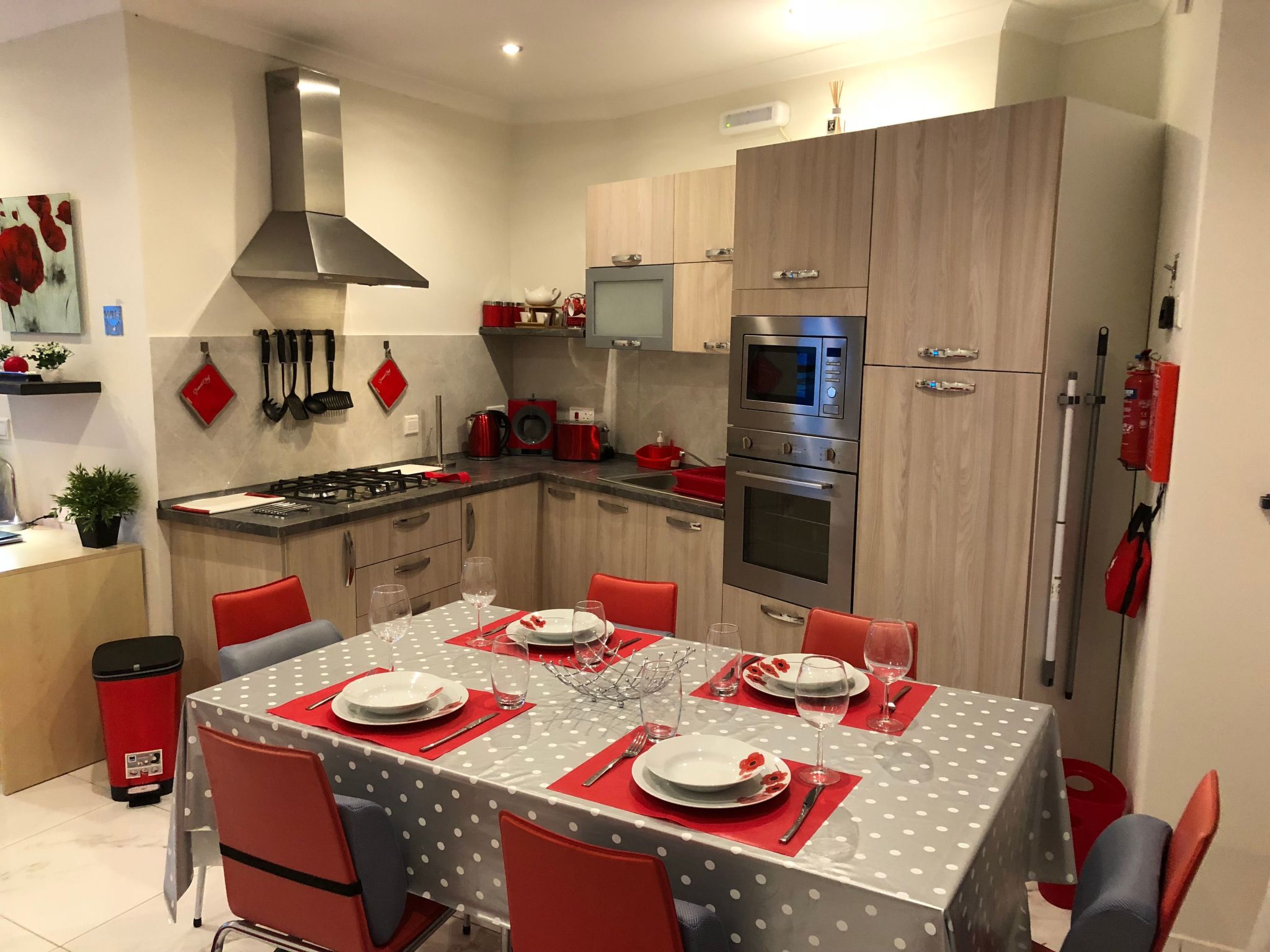 Klimatisierte Wohnung mit Grill und Terrasse-Image-tags.info