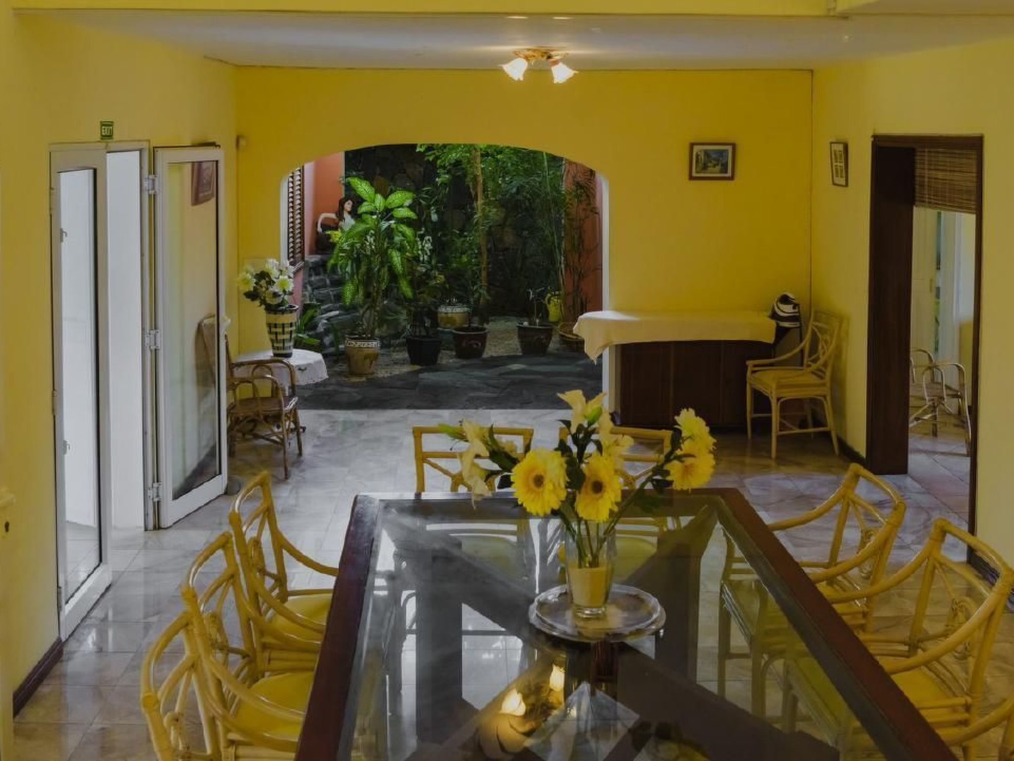 Photo of "Villa Radani" Pool und Garten