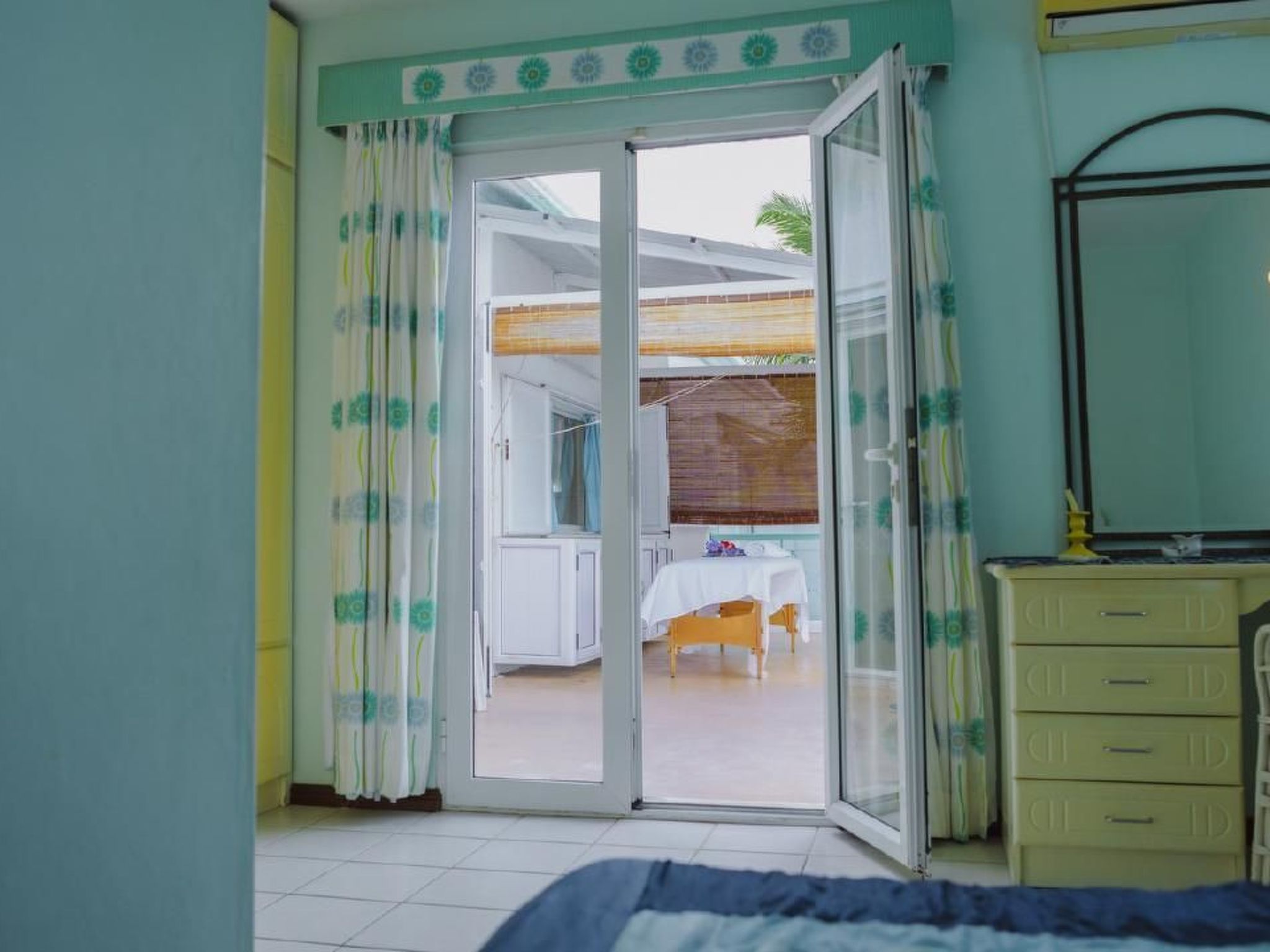 Photo of "Villa Radani" Pool und Garten