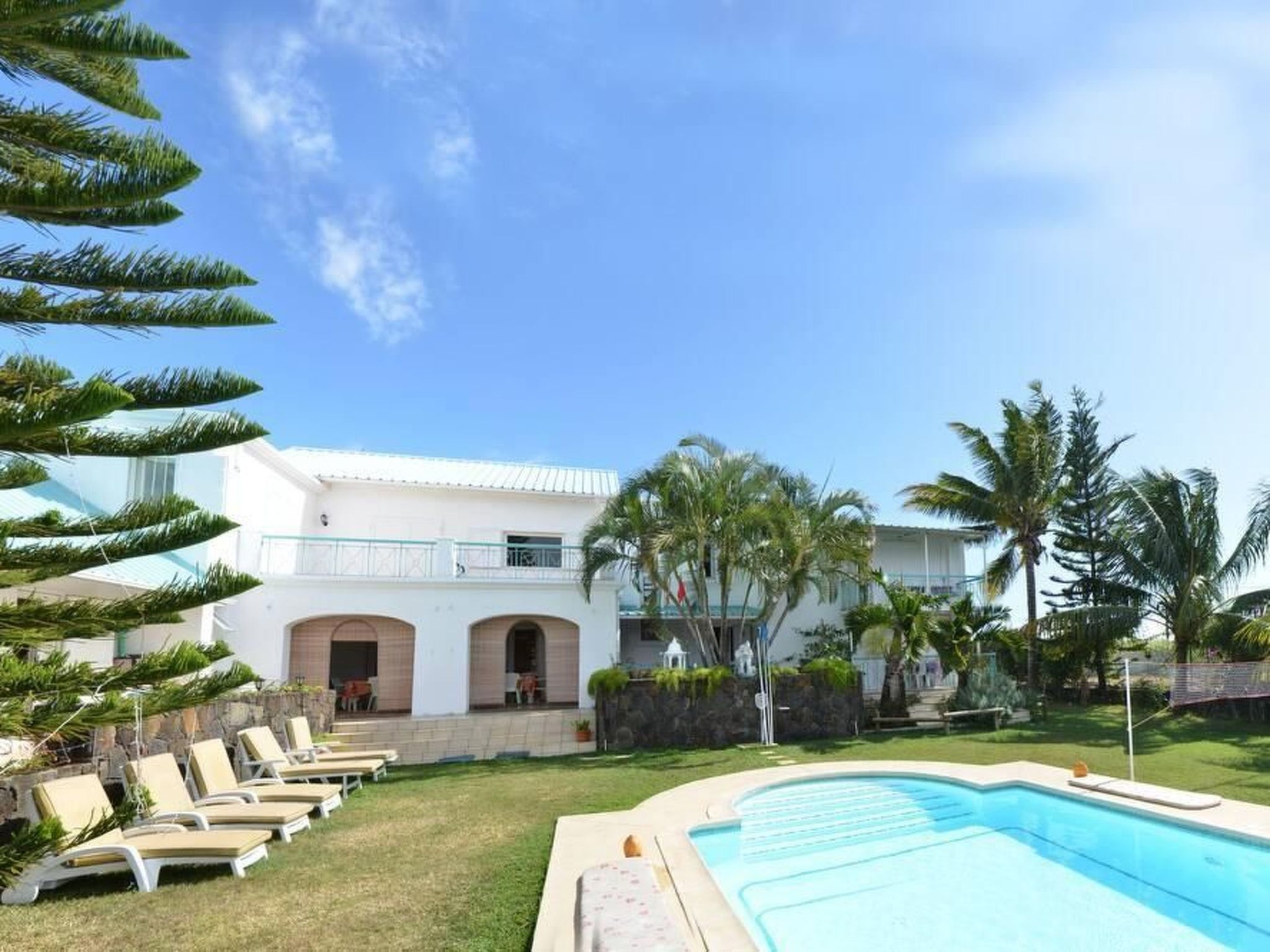 Photo of "Villa Radani" Pool und Garten