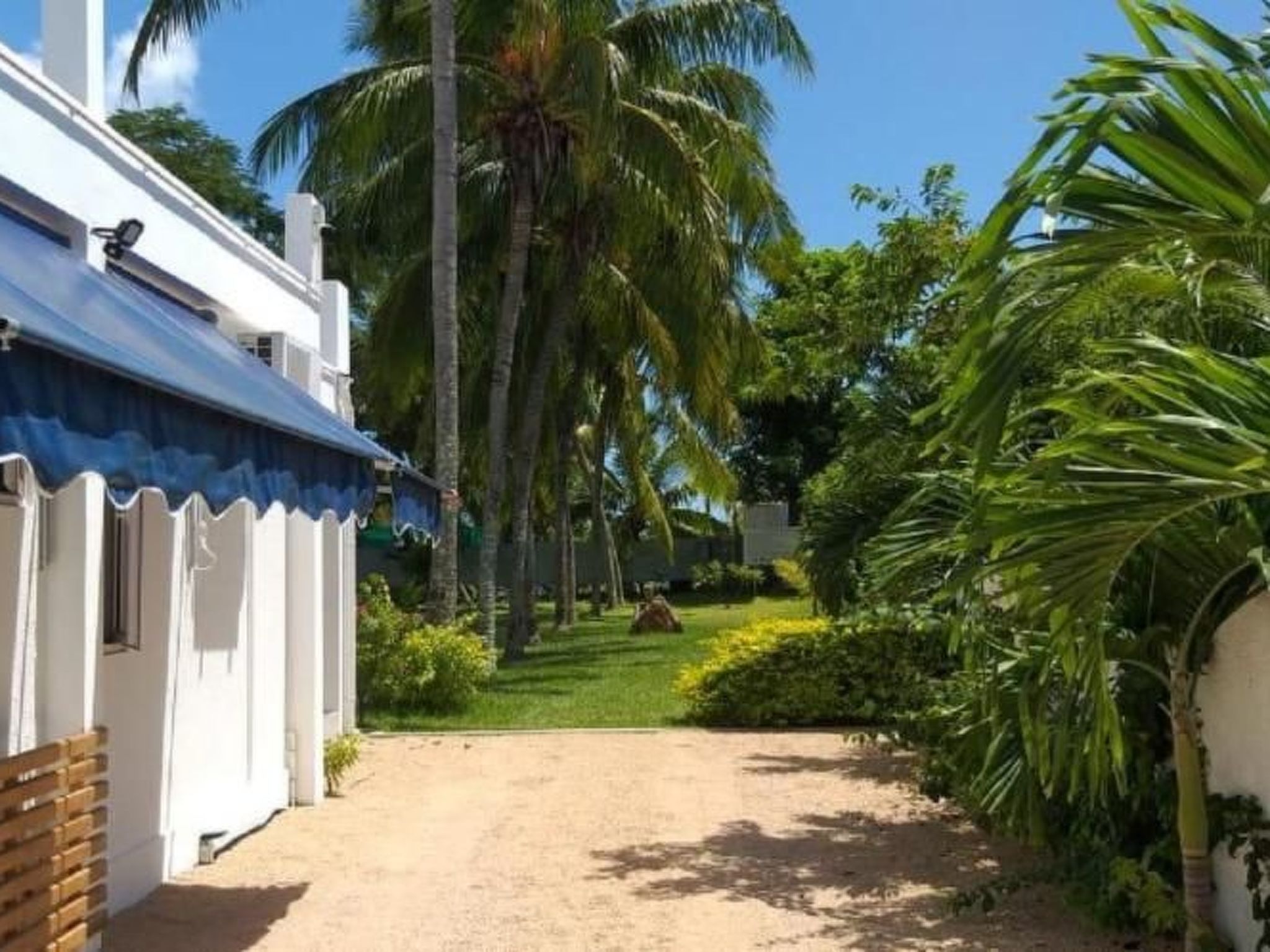 Photo of in Roches Noires mit Großem Garten