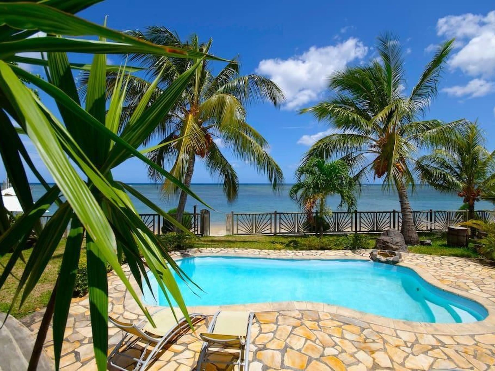 Photo of Villa am Meer Mauridul mit Pool