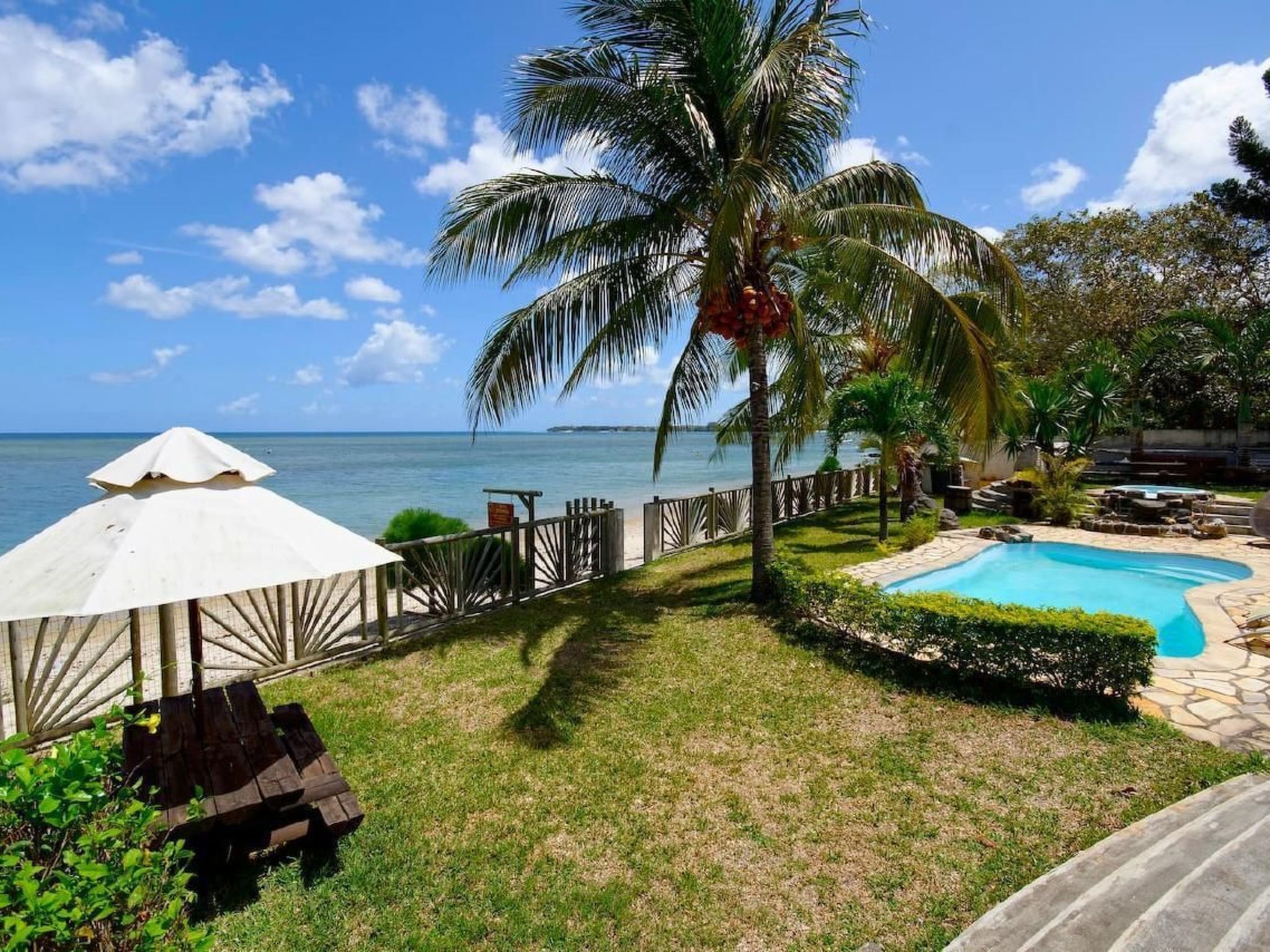 Photo of Villa am Meer Mauridul mit Pool