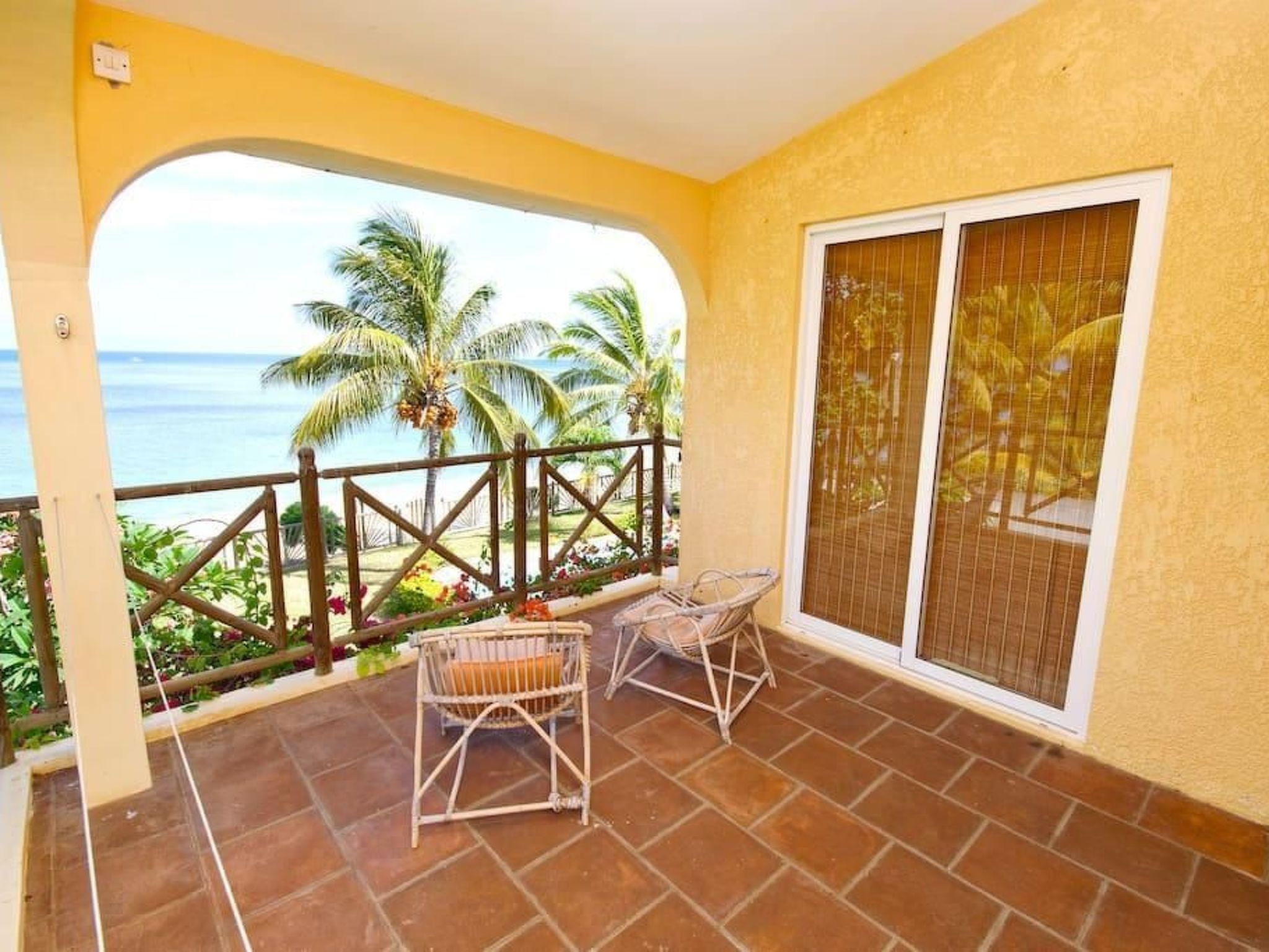 Photo of Villa am Meer Mauridul mit Pool