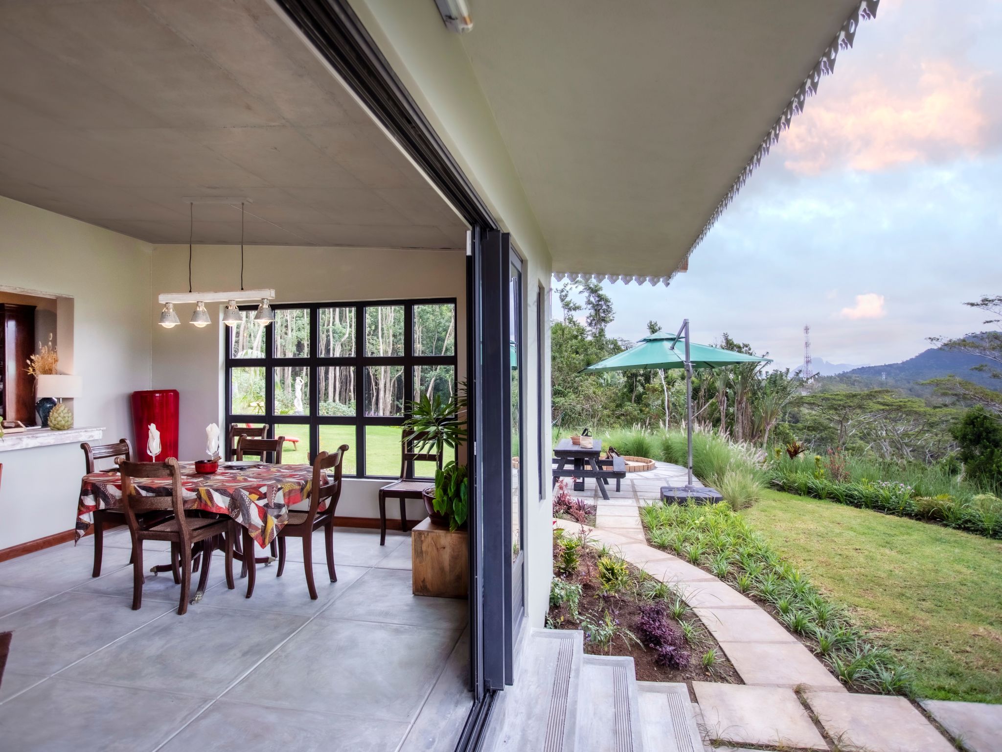 Photo of Mussaenda-Hütte