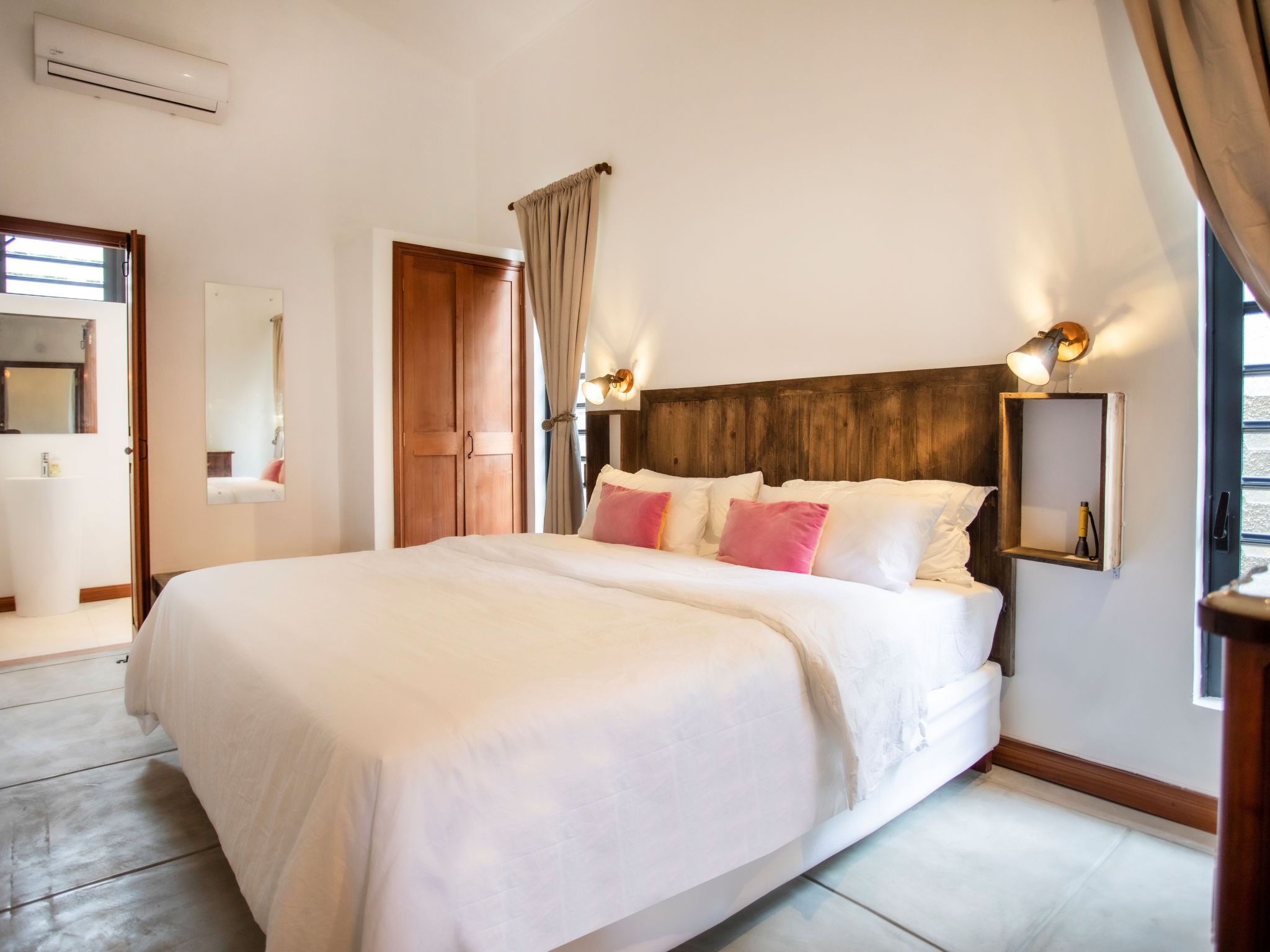 Photo of Mussaenda-Hütte