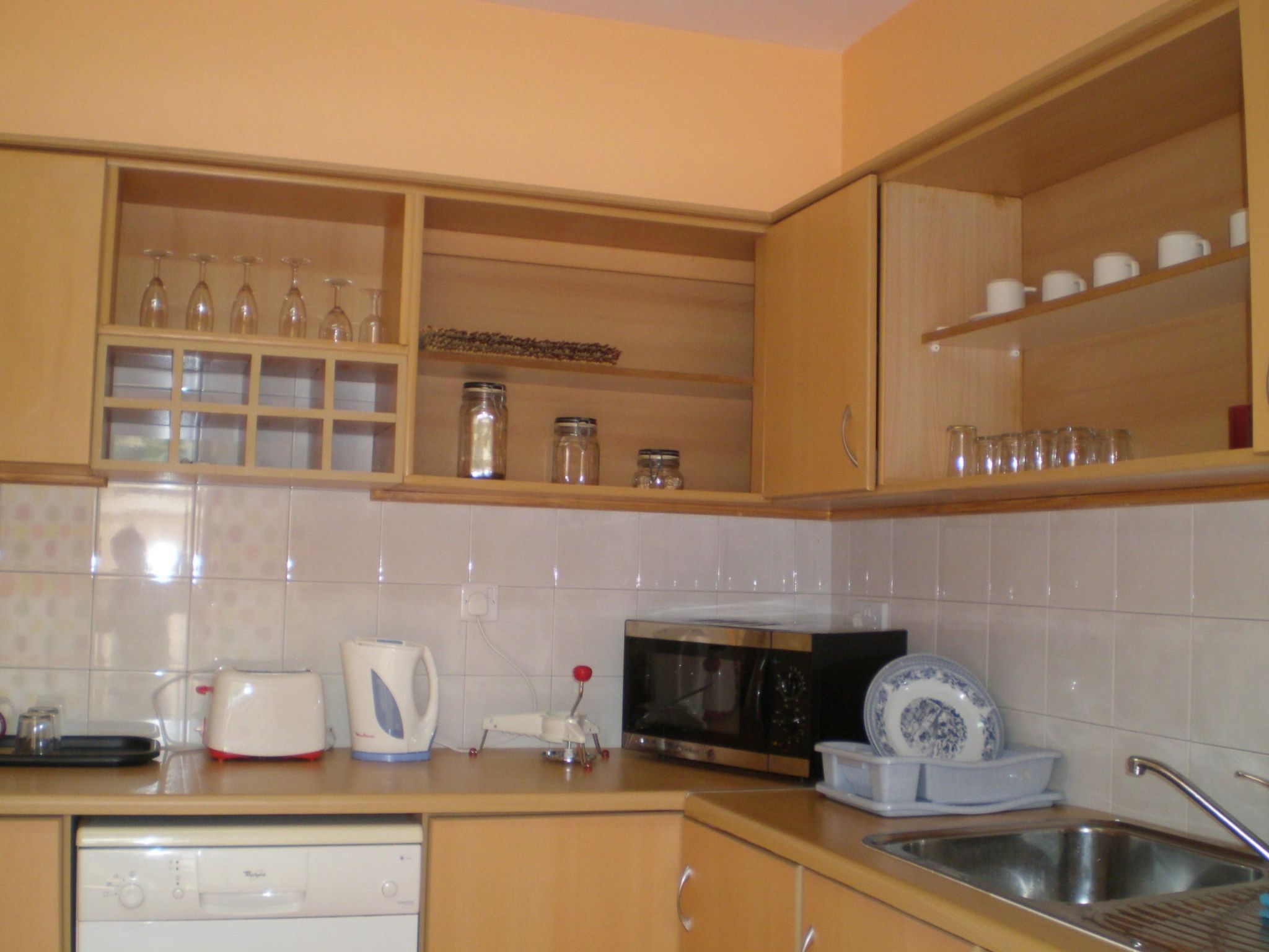 Photo of mit mehreren Balkonen und Terrasse