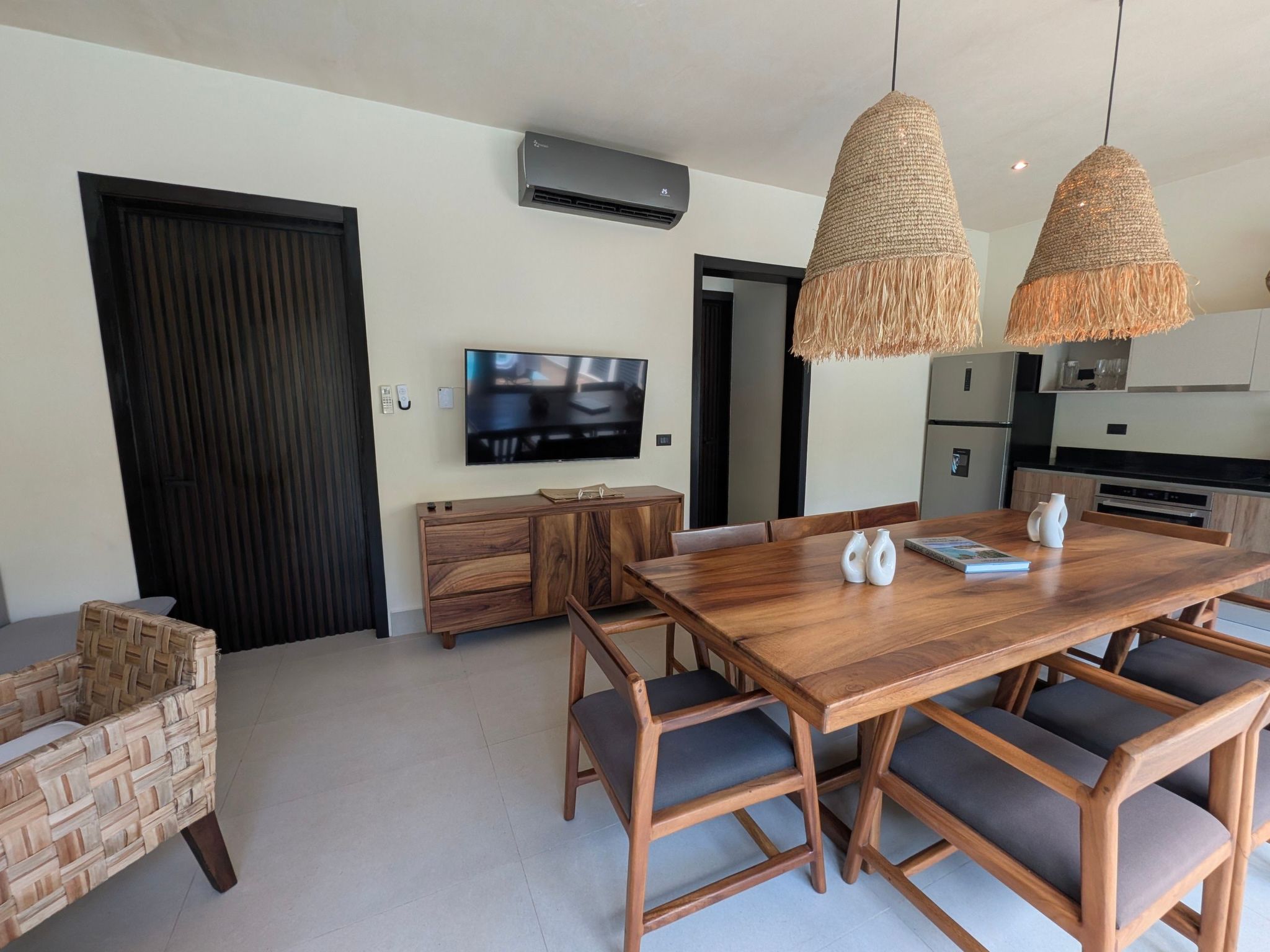 Maison Luxuriöse 4-Schlafzimmer-Villa mit privatem Pool in Tulum – Cuisine et coin repas, photo 33 sur 49