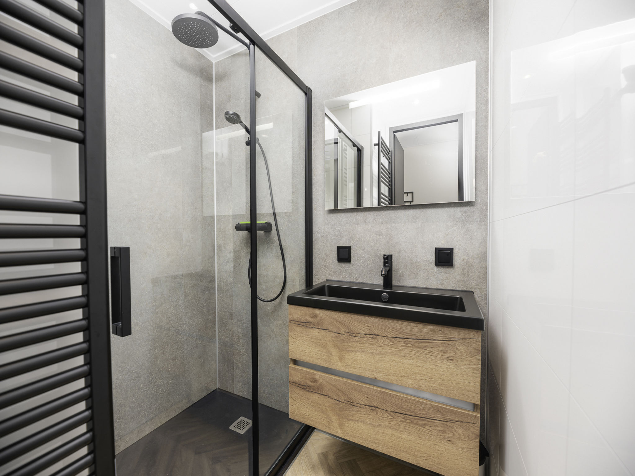 Modern vrijstaand vakantiehuis aan het water in Loosdrecht - foto 34