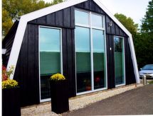 Markermeerlogies: Vrijstaad woning aan water met golfbaan en tuin - thumbnail 1