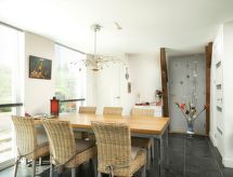 Markermeerlogies: Vrijstaad woning aan water met golfbaan en tuin - thumbnail 5
