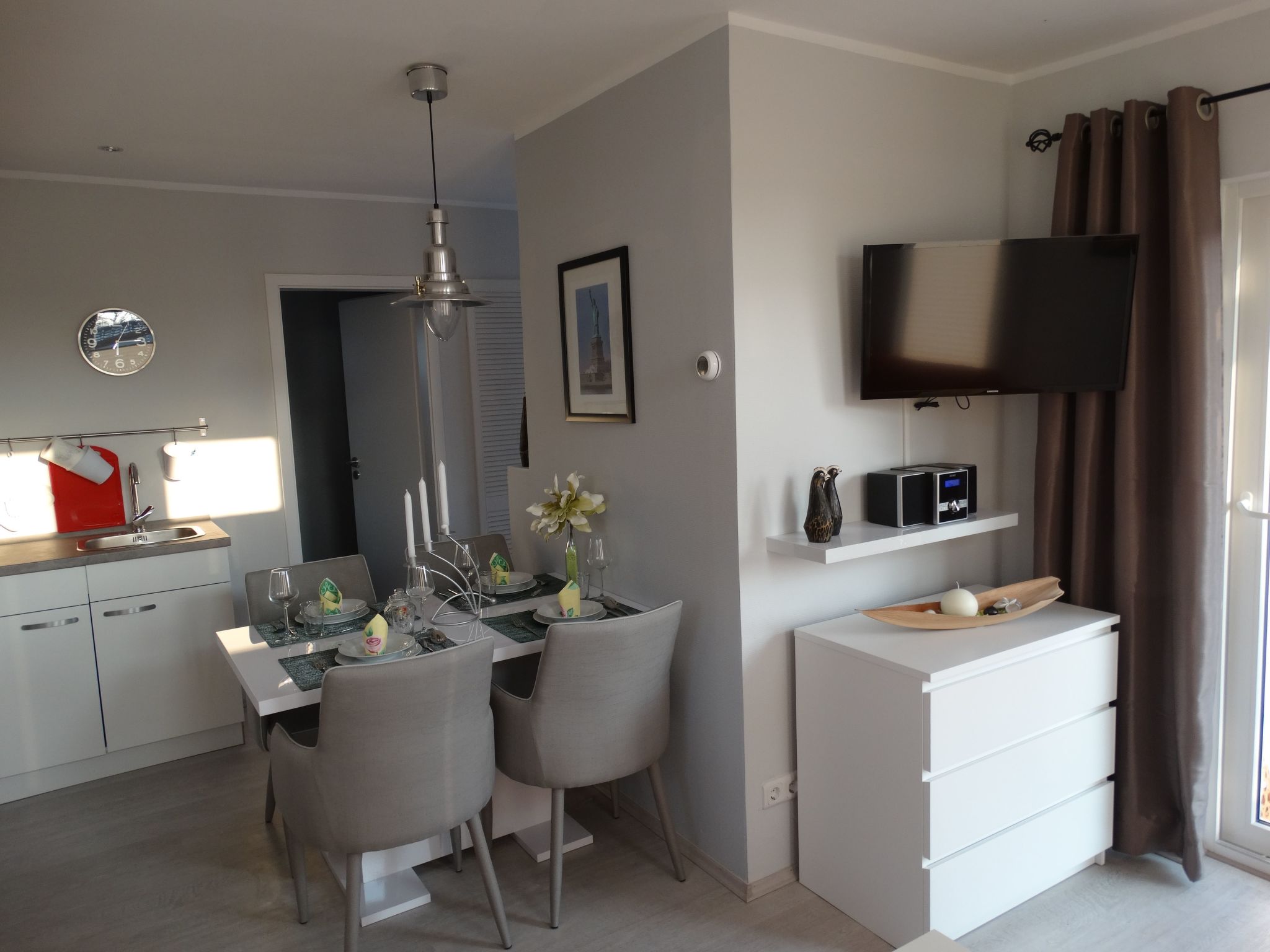 Schönes Ferienhaus in Wervershoof mit Garten, Grill und Terrasse