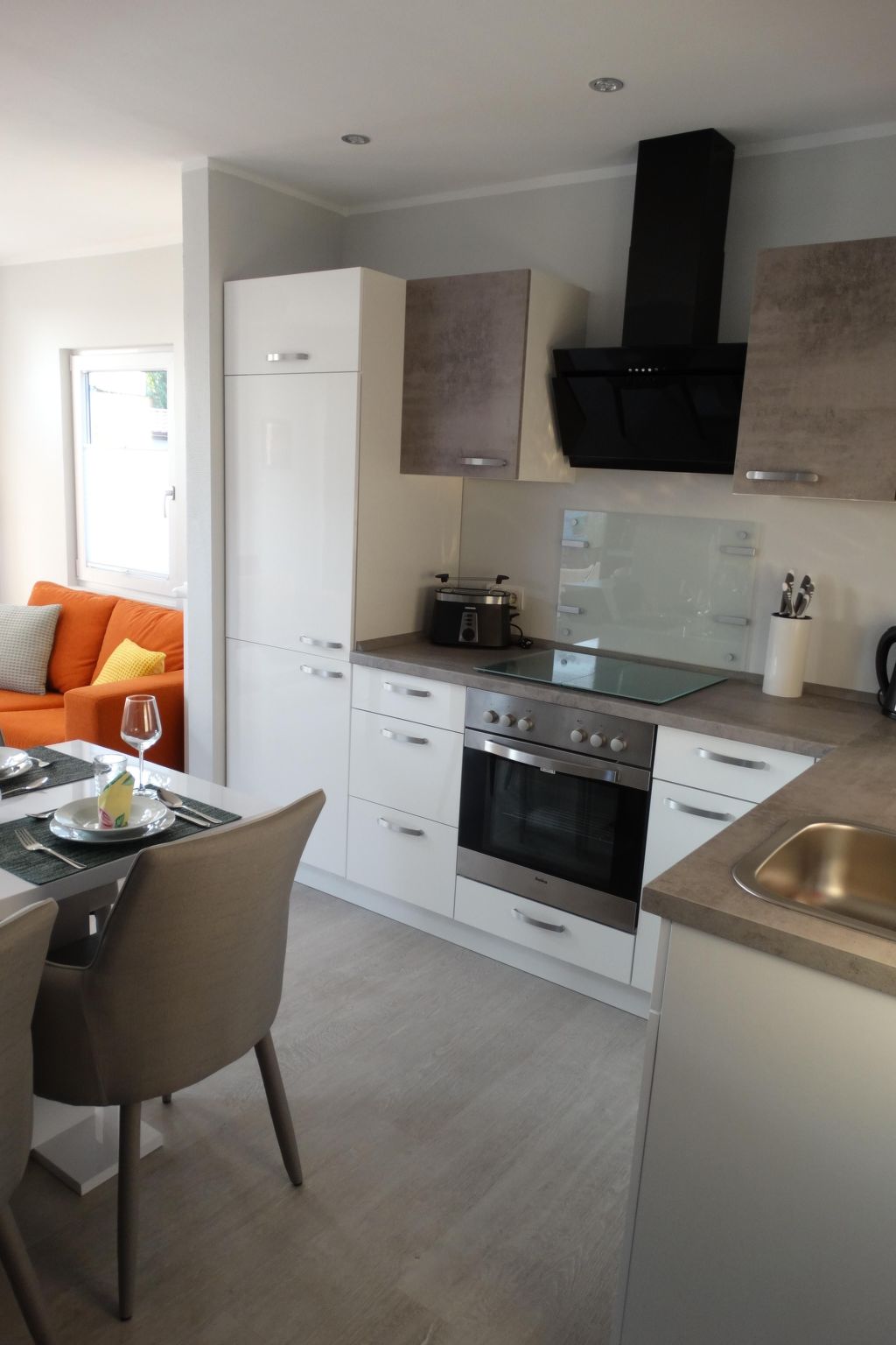 Schönes Ferienhaus in Wervershoof mit Garten, Grill und Terrasse-Image-tags.info