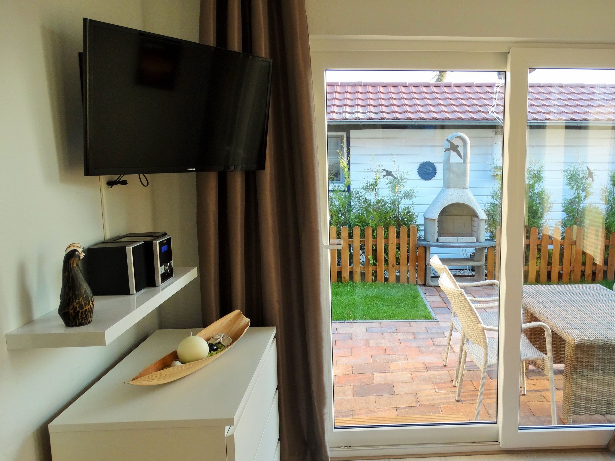 Schönes Ferienhaus in Wervershoof mit Garten, Grill und Terrasse-Image-tags.info