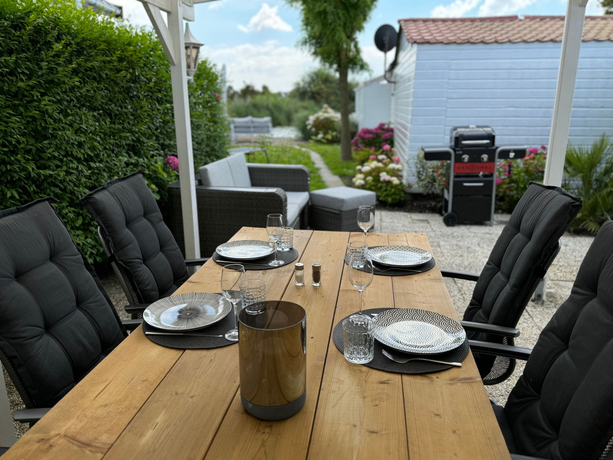 In Wervershoof mit Terrasse und Garten-Image-tags.info