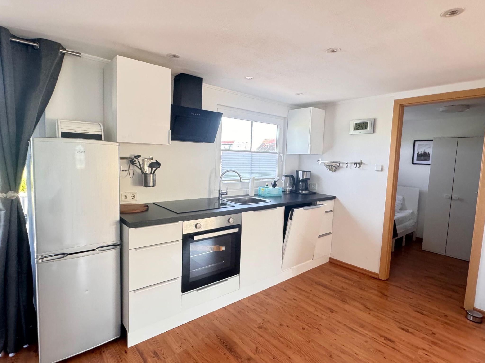 Ela mit Holzgrill, Garten und Terrasse