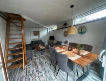 Knusse bungalow in Wervershoof: rust, water en hond mag mee - thumbnail 1