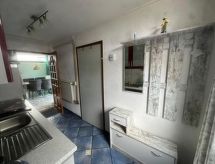 Knusse bungalow in Wervershoof: rust, water en hond mag mee - thumbnail 3