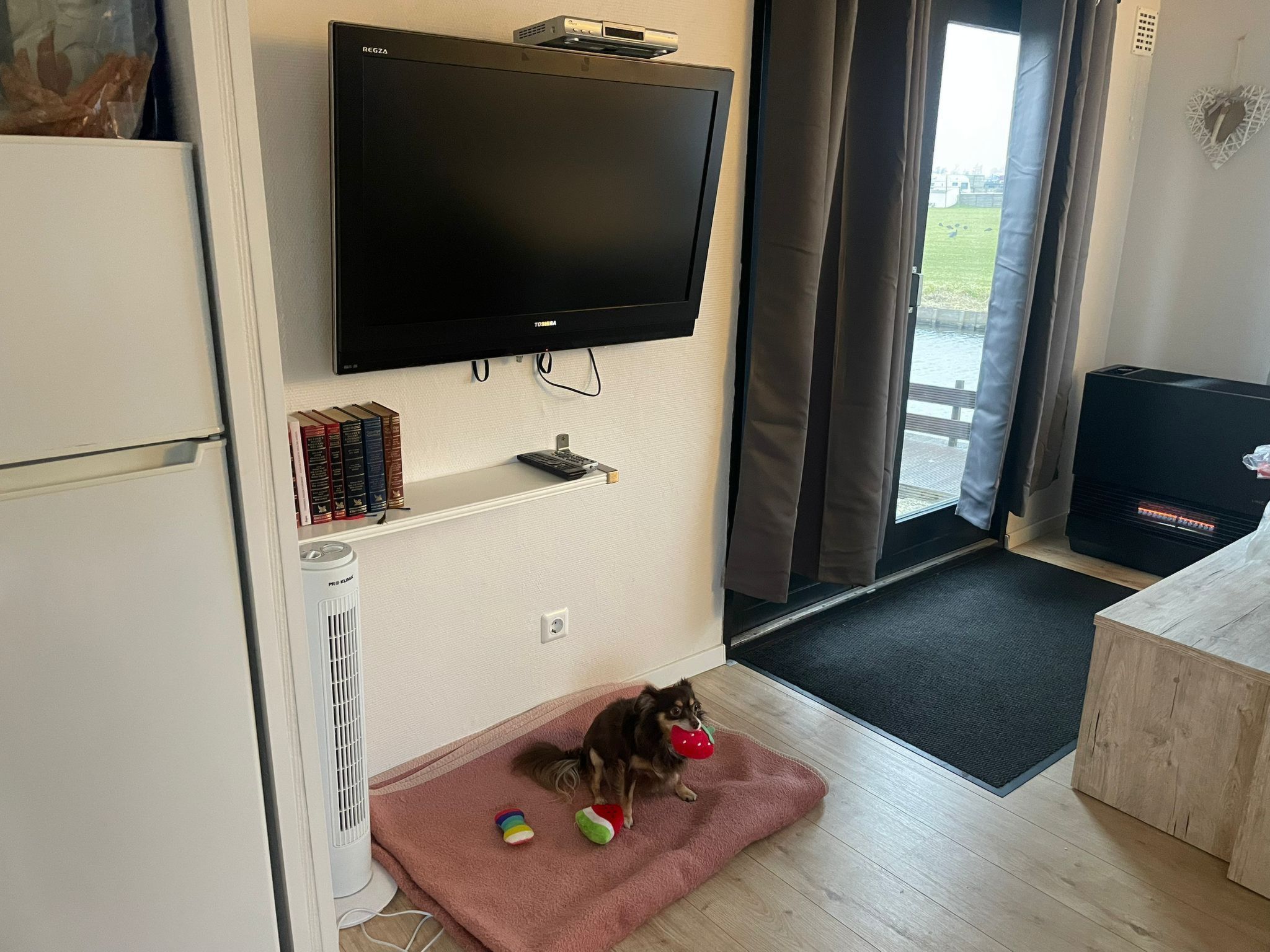 Chalet Welcome direkt am Wasser mit eigenem Steig-Image-tags.info