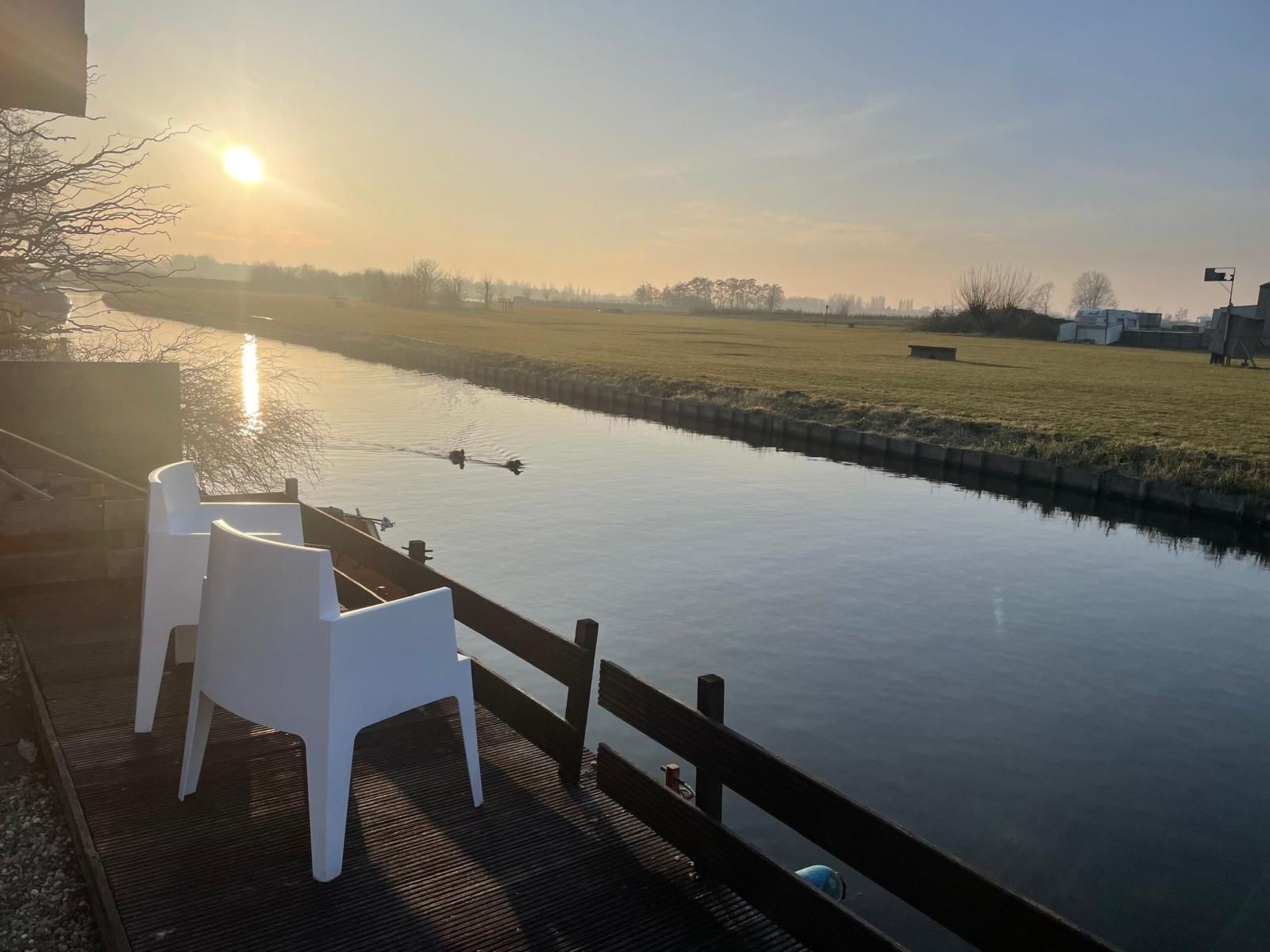 Chalet Welcome direkt am Wasser mit eigenem Steig-Image-tags.info