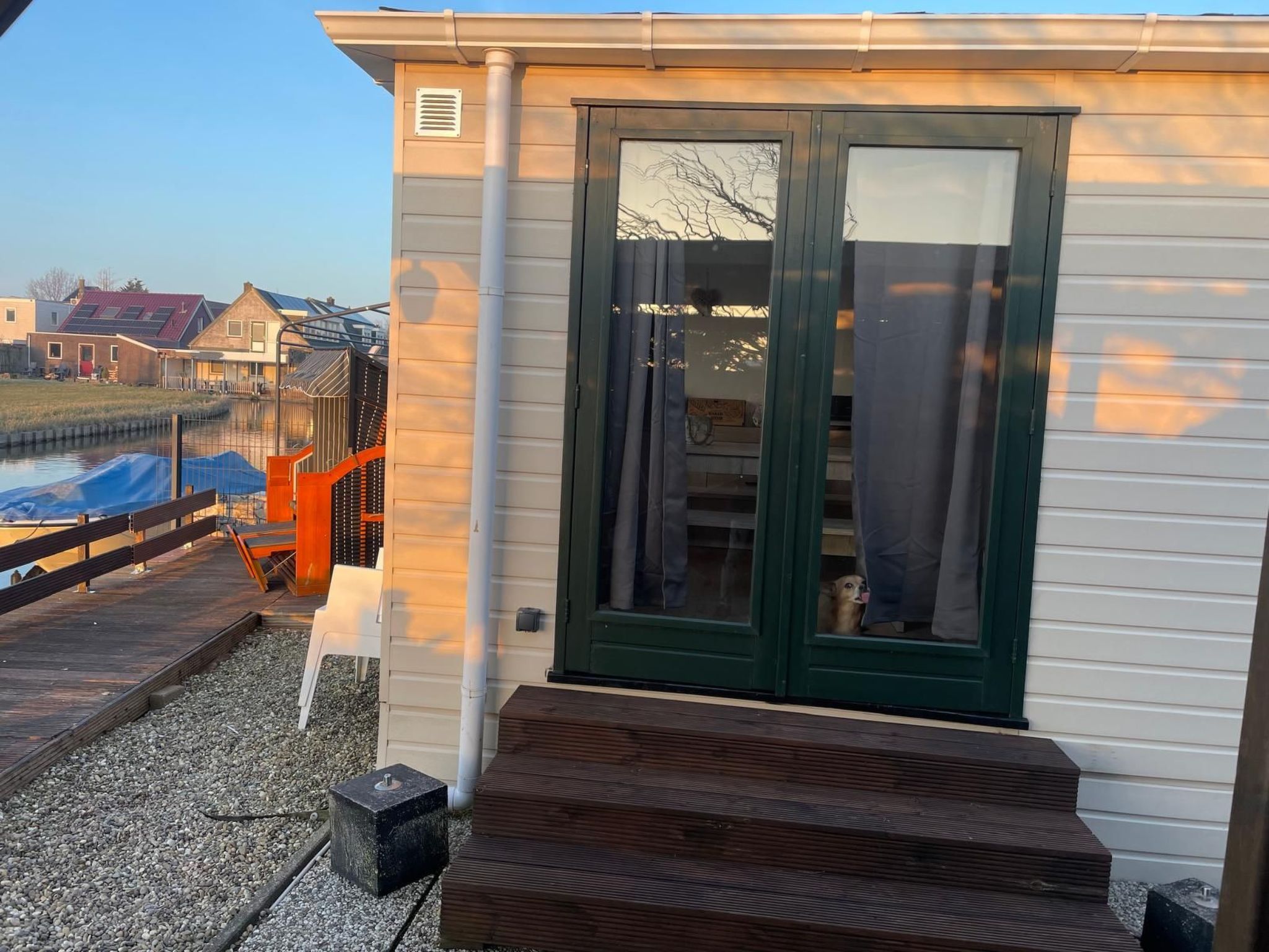 Chalet Welcome direkt am Wasser mit eigenem Steig-Image-tags.info