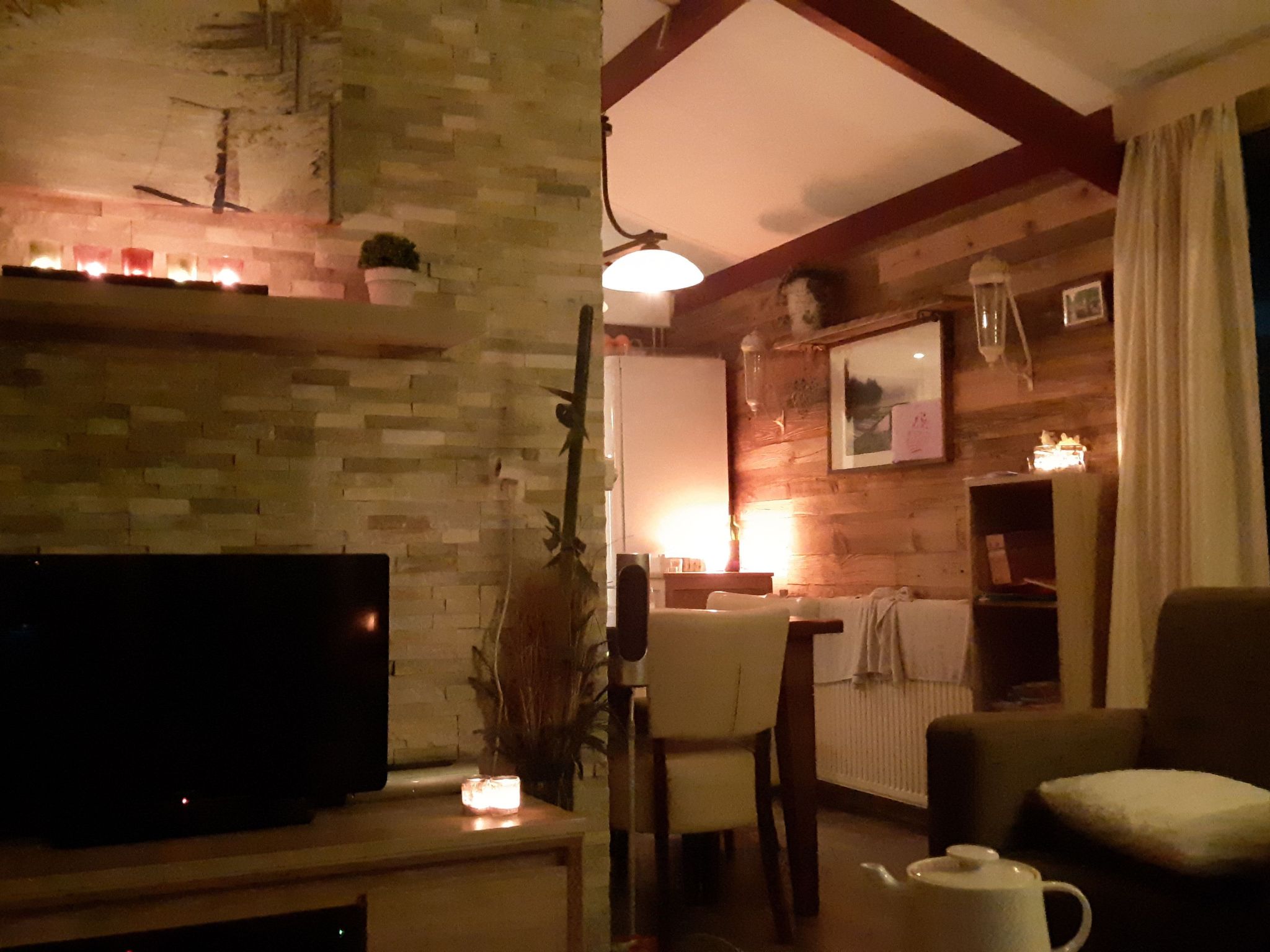 Wunderschönes Haus mit Pool, Garten und Grill-Image-tags.info