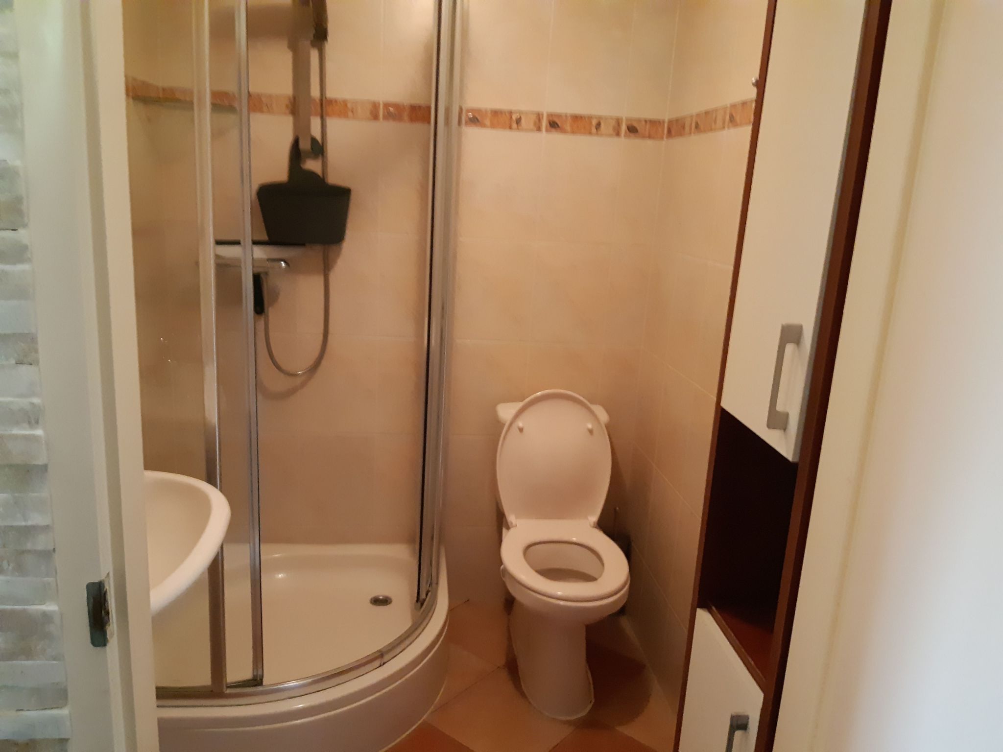 Wunderschönes Haus mit Pool, Garten und Grill-Image-tags.info