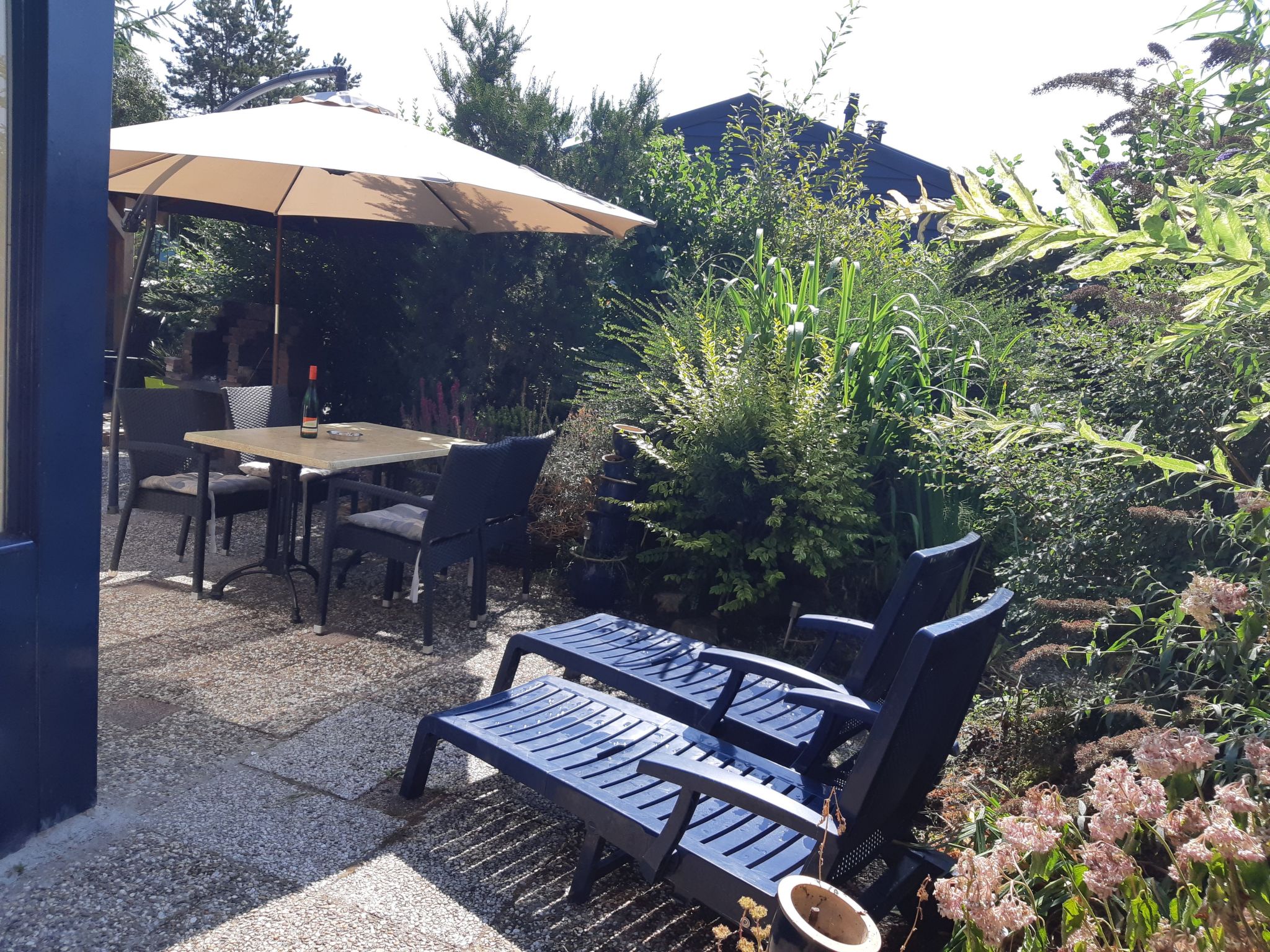 Wunderschönes Haus mit Pool, Garten und Grill-Image-tags.info