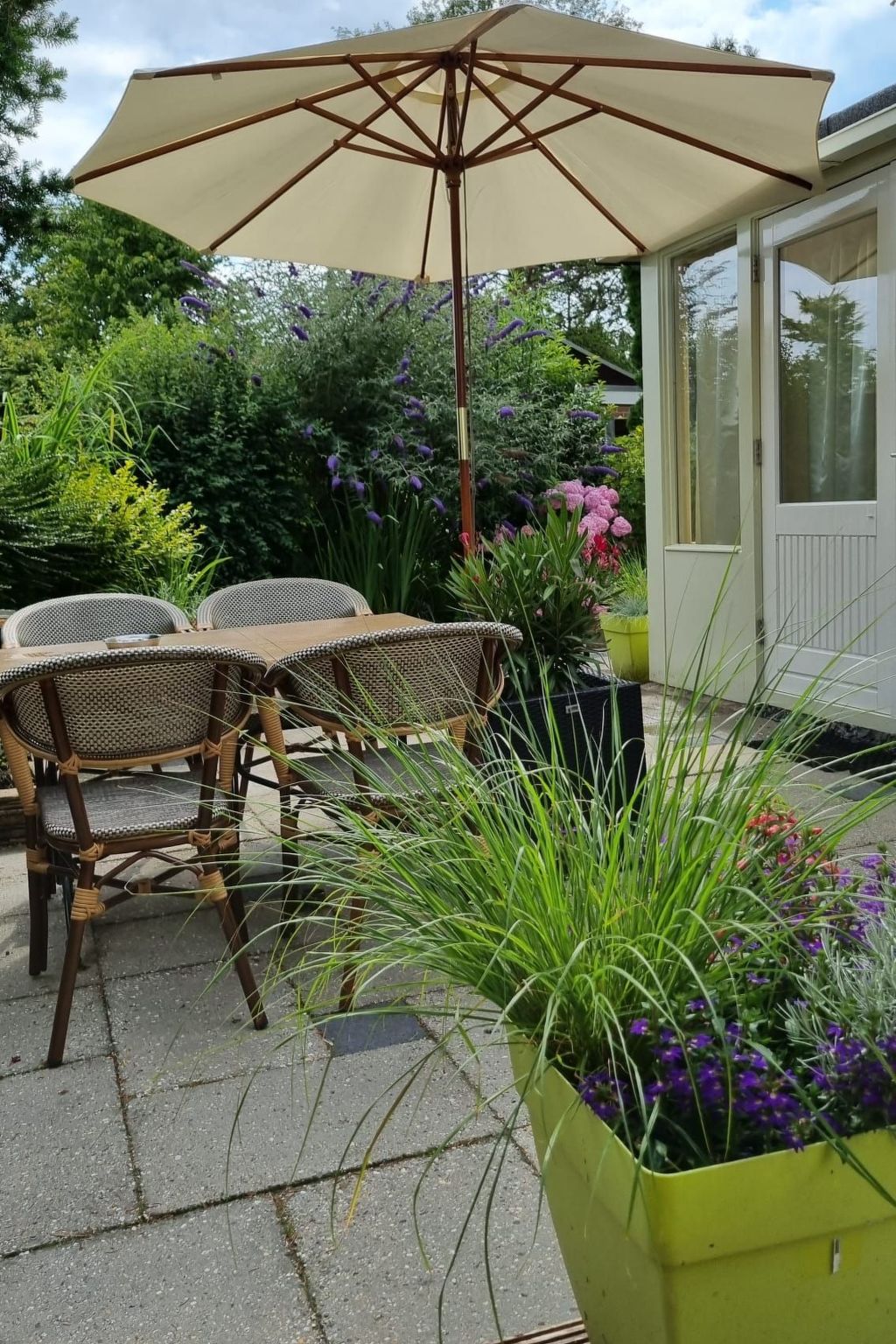 Wunderschönes Haus mit Pool, Garten und Grill-Image-tags.info