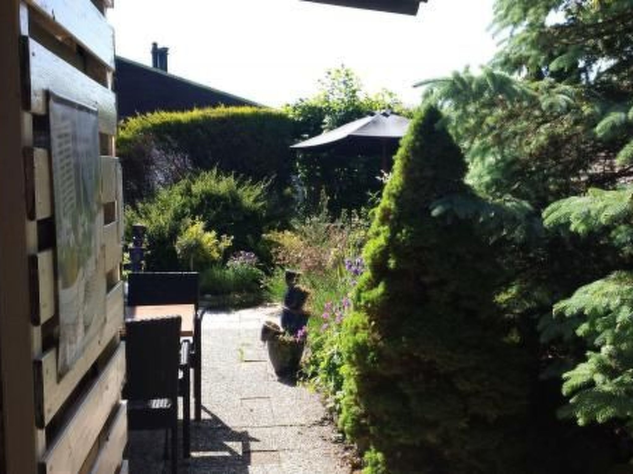 Wunderschönes Haus mit Pool, Garten und Grill-Image-tags.info