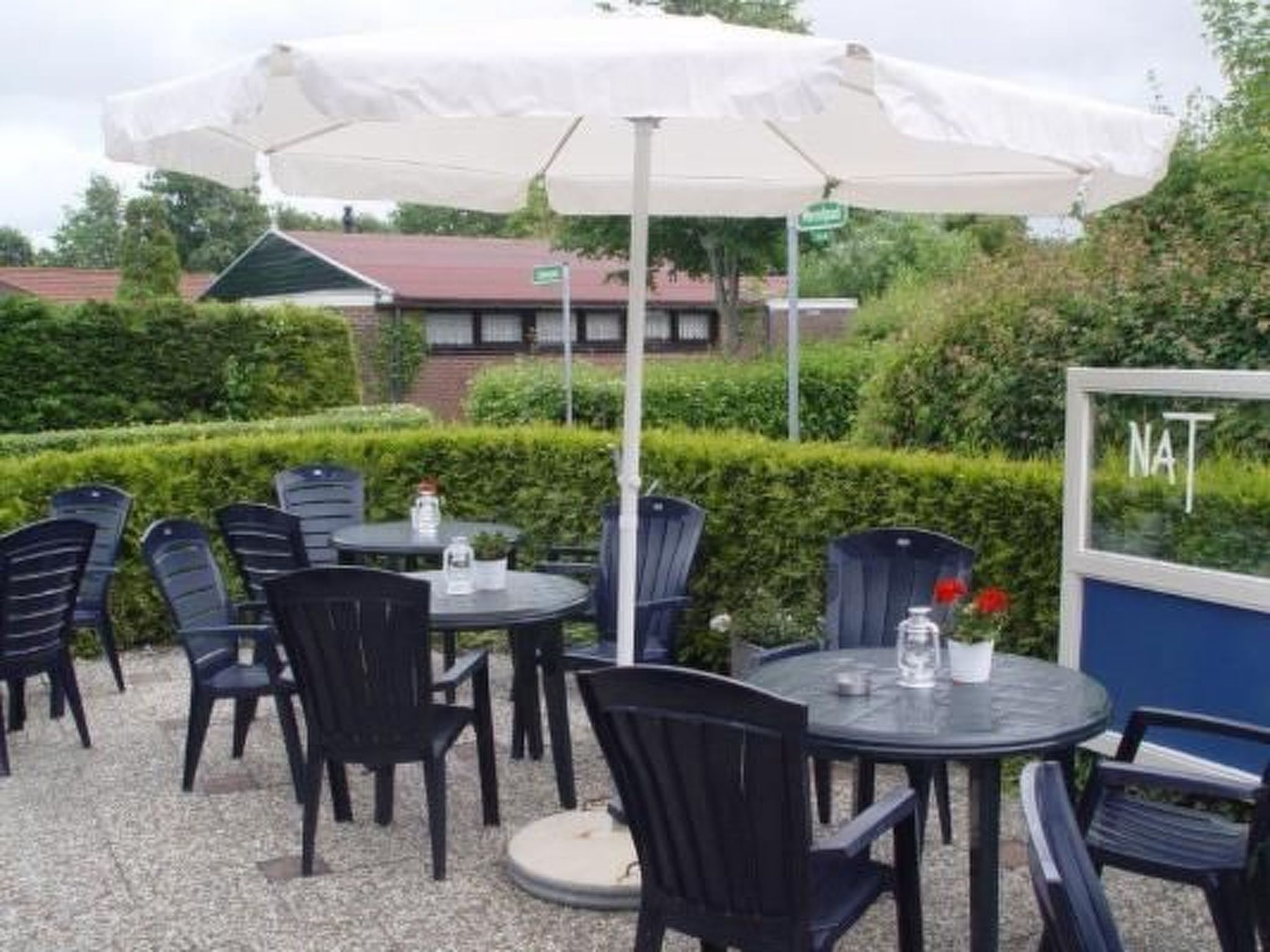 Wunderschönes Haus mit Pool, Garten und Grill-Image-tags.info