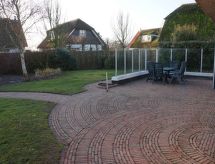 "Buiten 5" mit Terrasse und privatem Garten