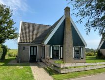 Vrijstaand vakantiehuis aan zee op Wieringen met tuin en speeltuin - thumbnail 1